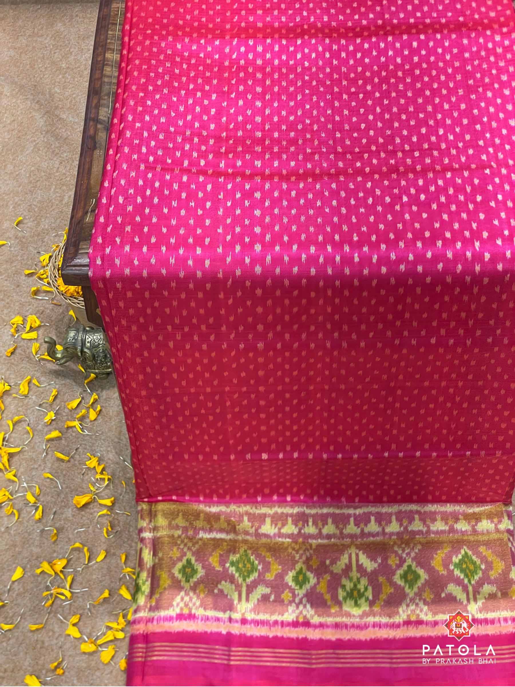 Ghughroo Border With Dots Designer Single Ikat Patola Saree