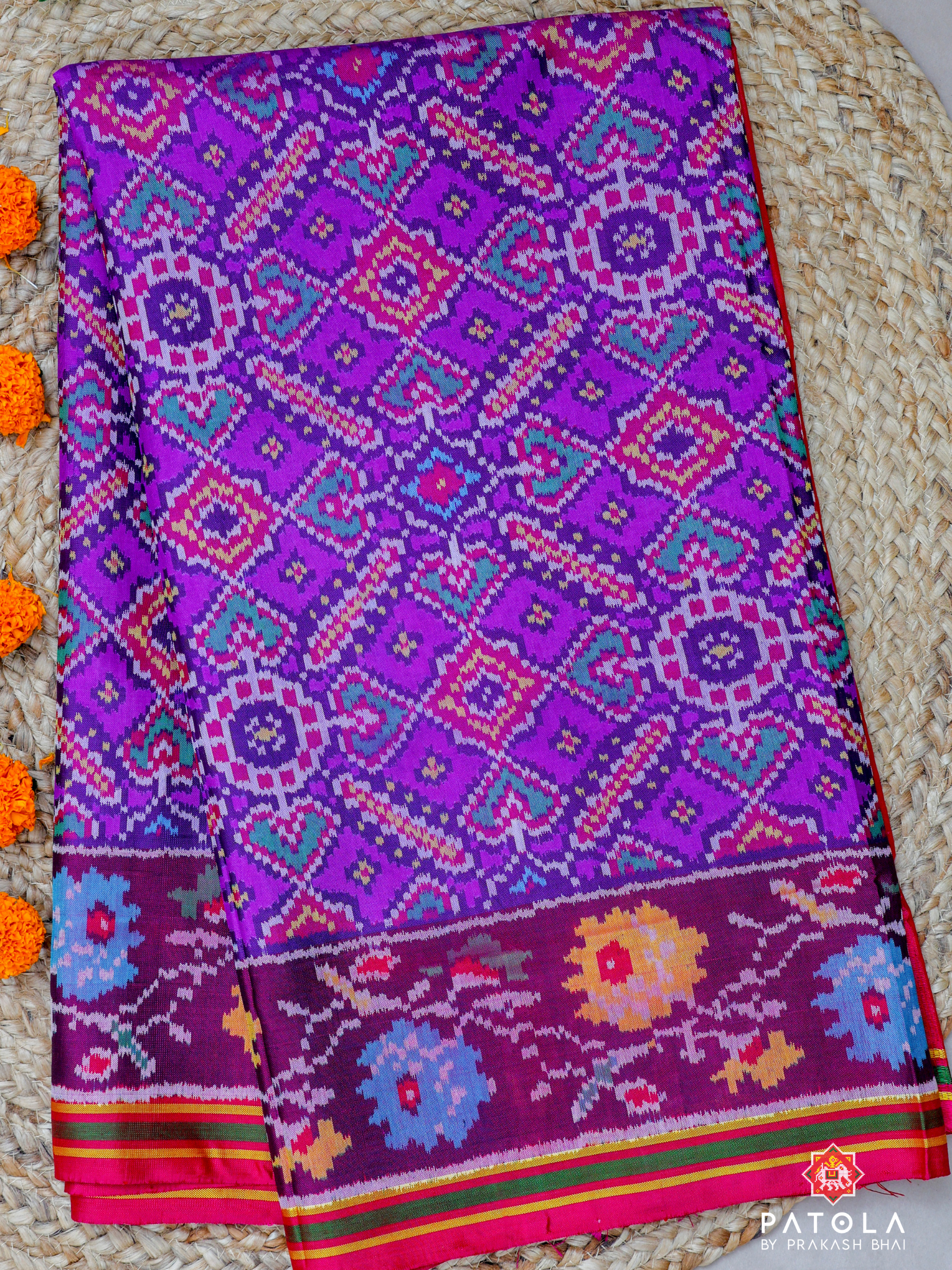 Manekchowk Pan Chnada Mix Designer Semi Double Ikat Patola Saree