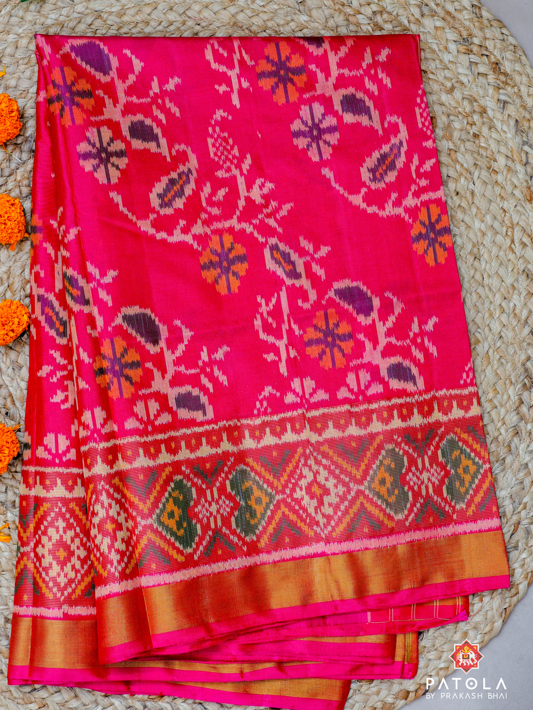 Selaari Border With Vel Design Single Ikat Patola Saree