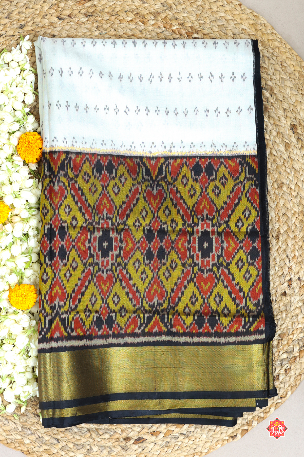 Scut border with small dots minakari work & blouse patola design single ikat patola saree