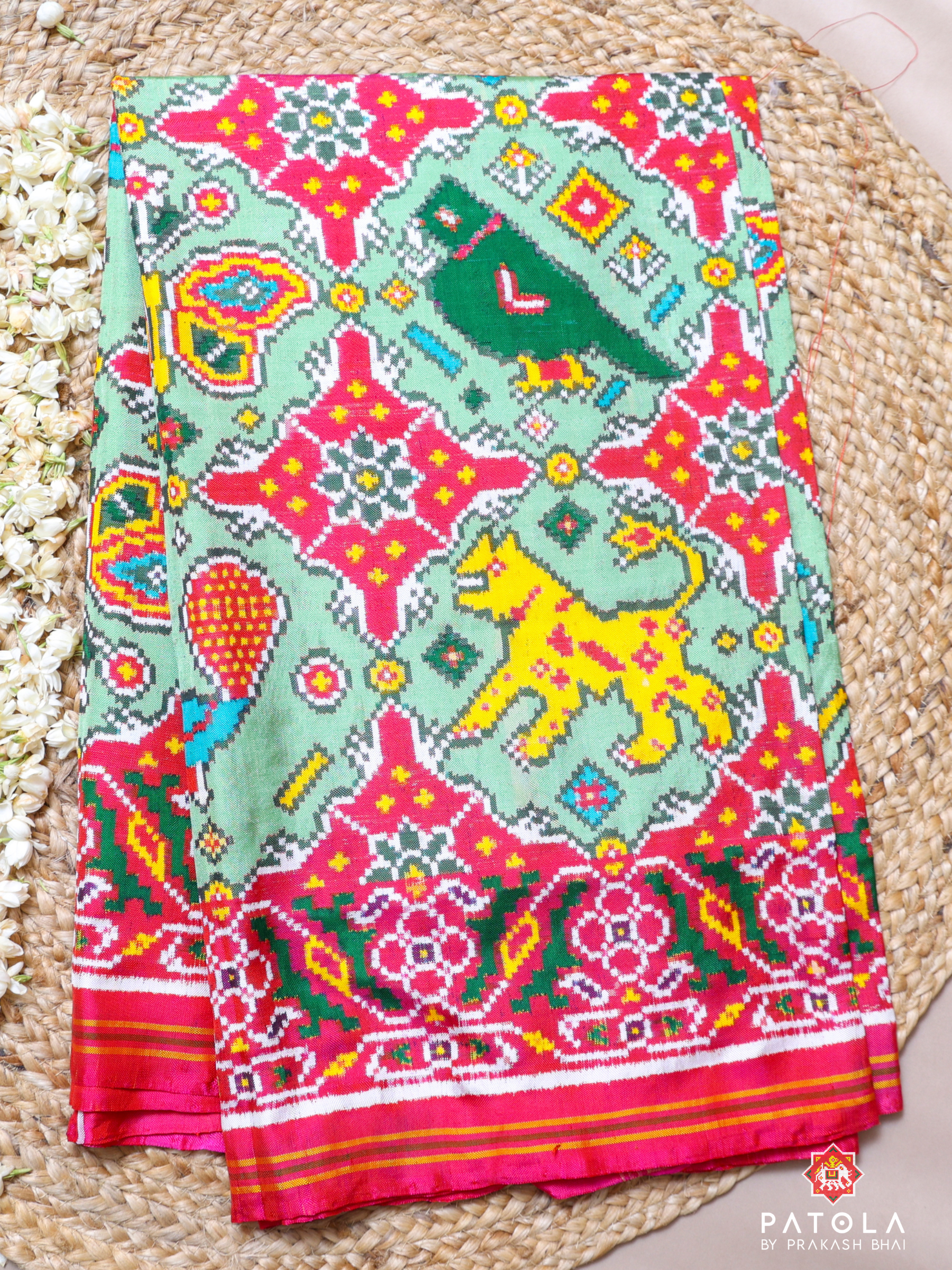 Four Figures With Chhabdi Design Pure Double Ikat Patola Saree