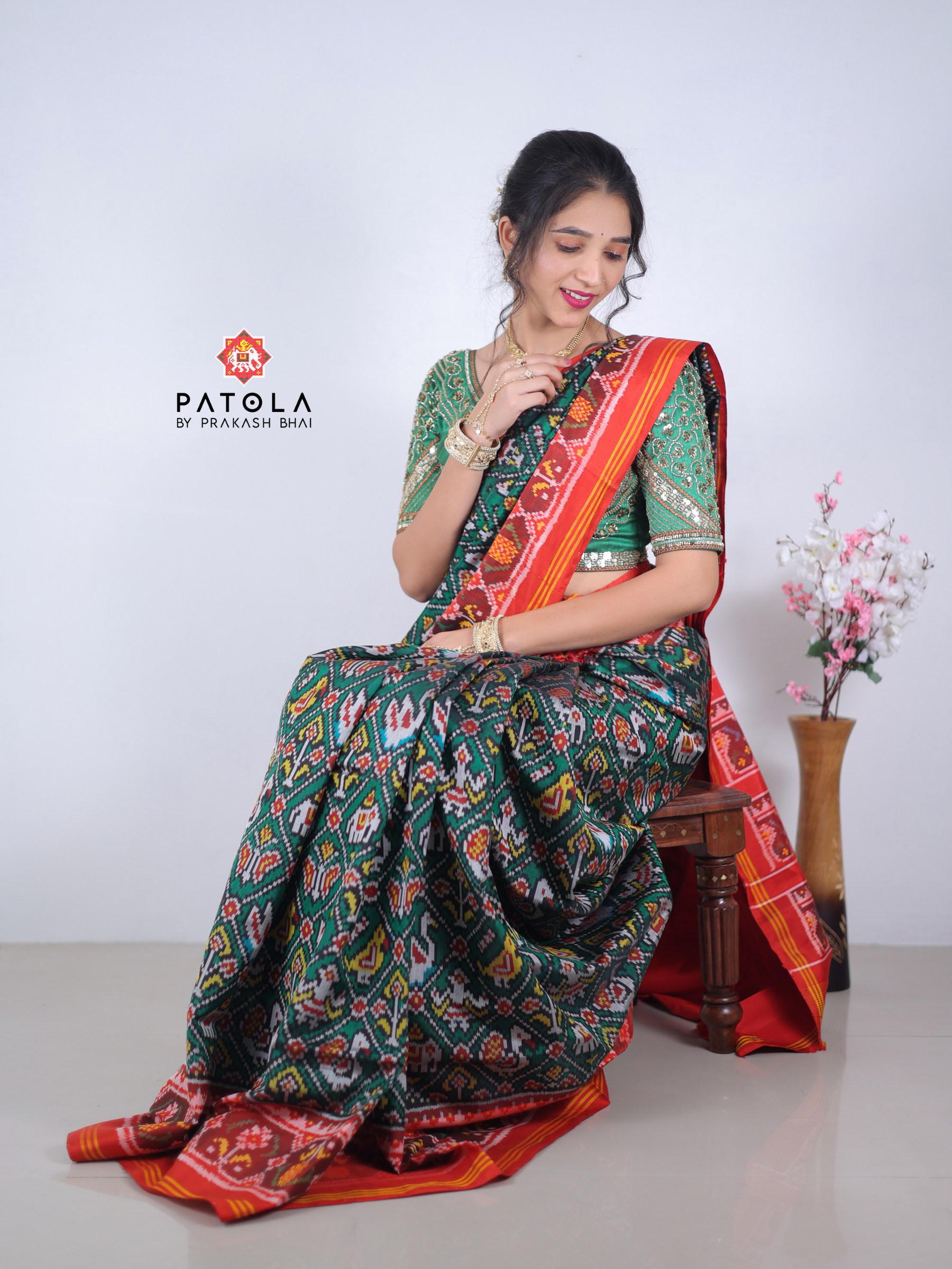Green Narikunj Small Adtala Designer Semi Double Ikat Patola Saree