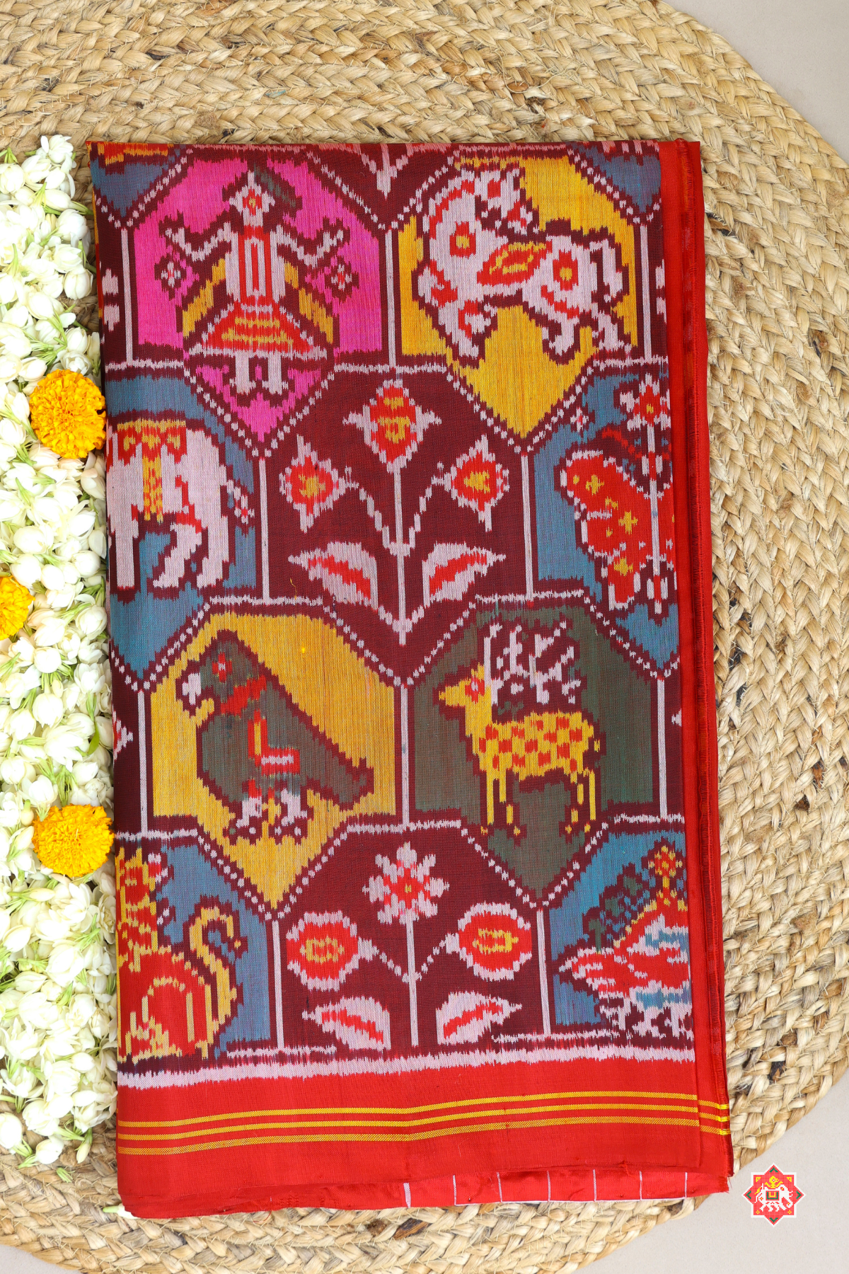 Master piece 8 motif design semi double ikat patola saree