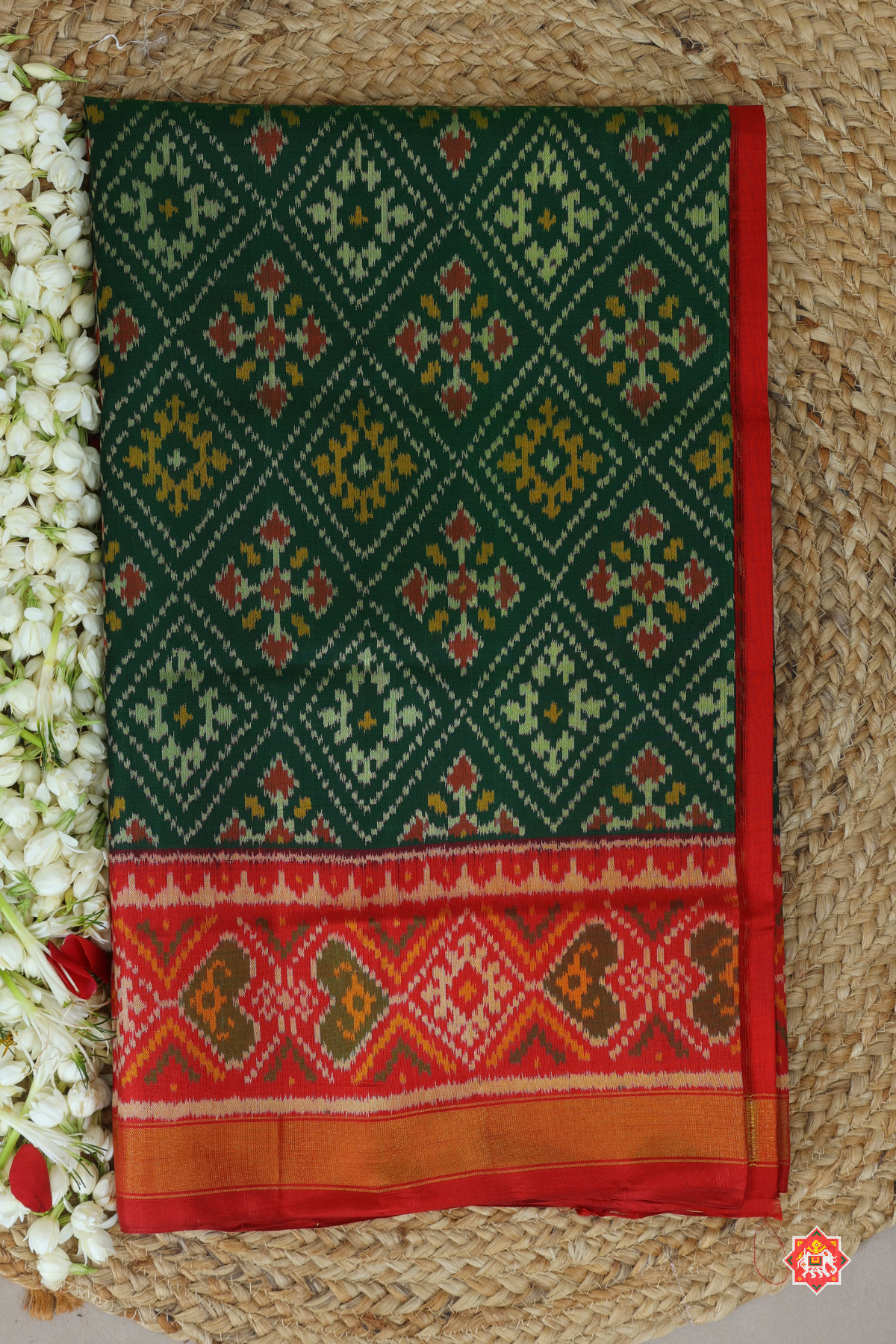 Chandabhat design with pallu border contras & small tissue border single ikat patola saree