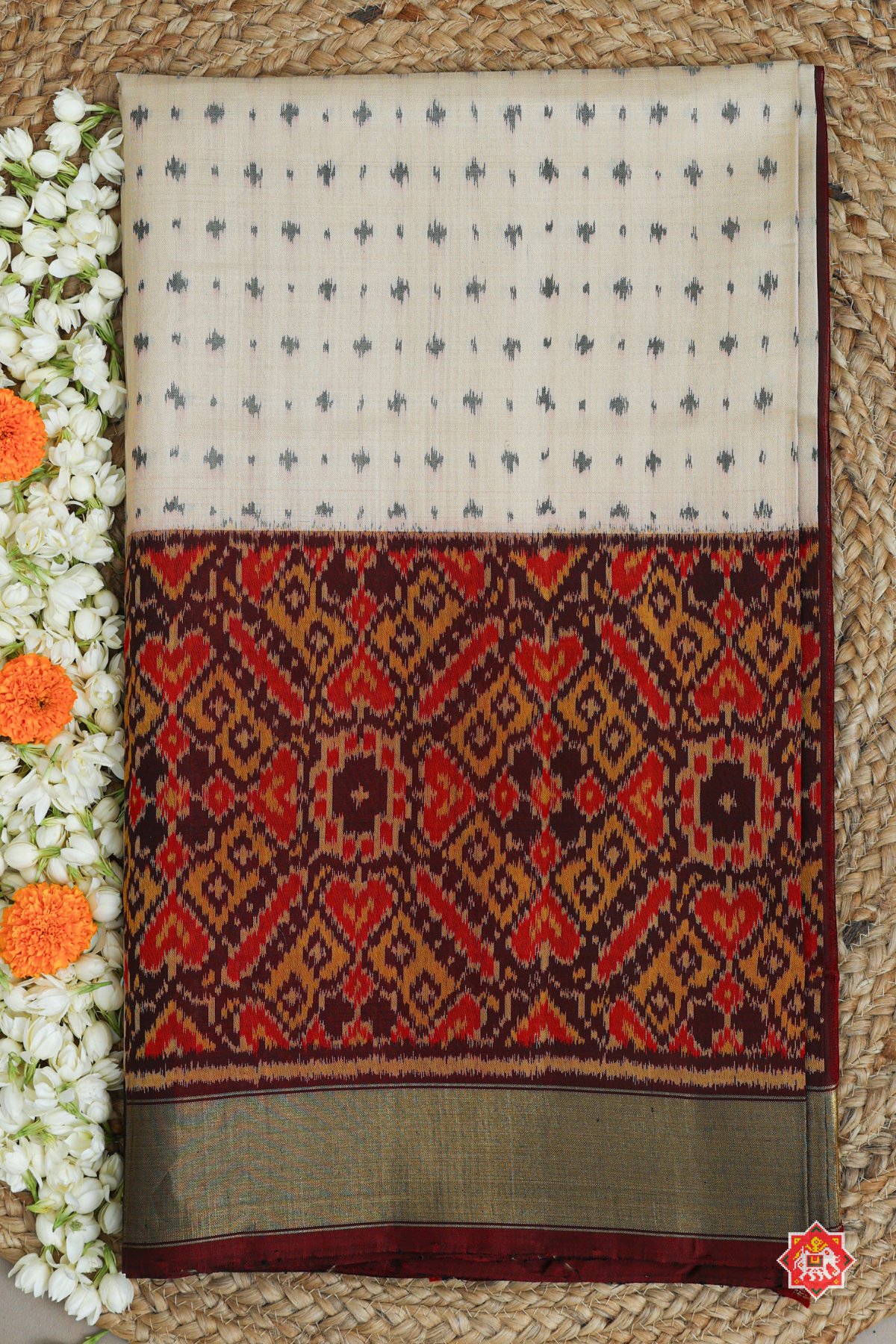 Scut border with small dots minakari work & blouse patola design single ikat patola saree