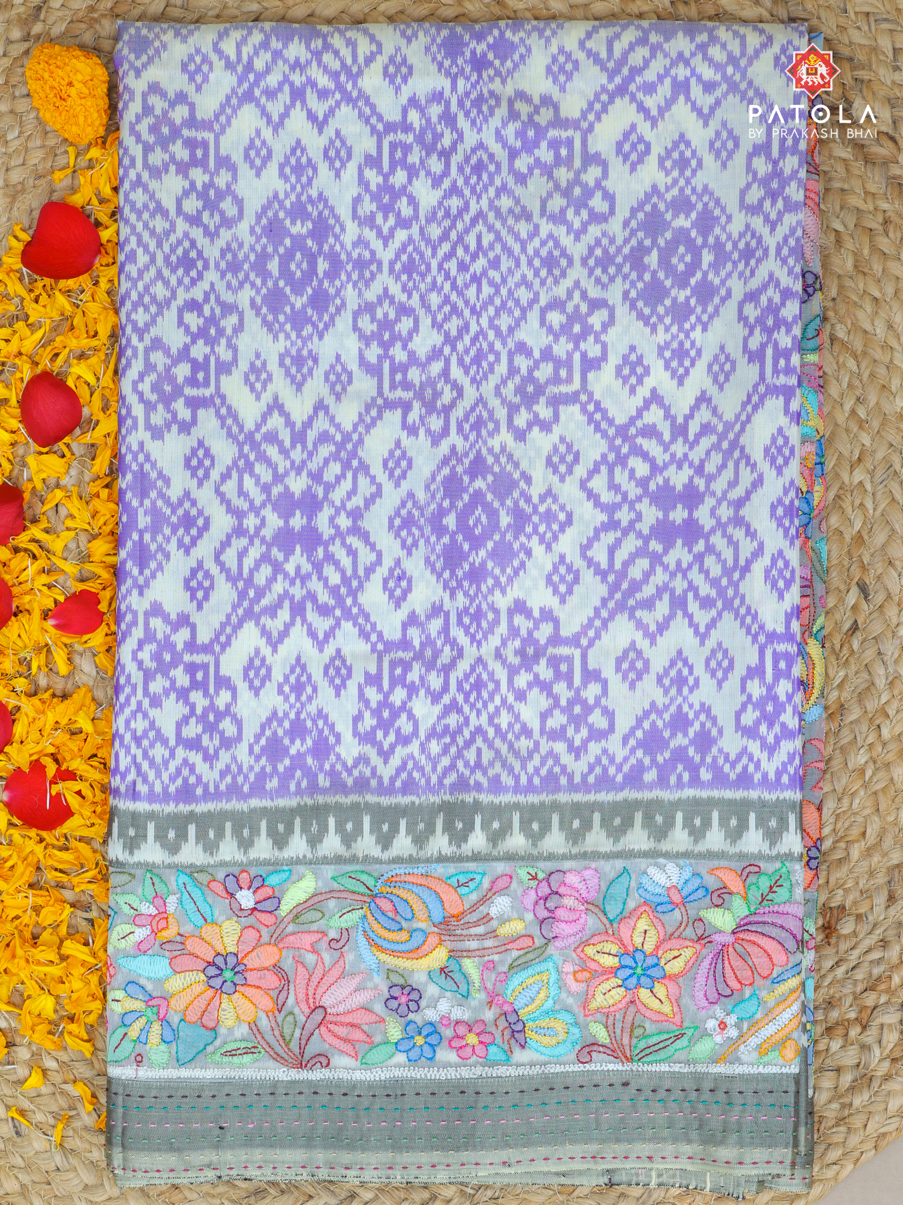 Masterpiece Navratna Design with pure Handwork