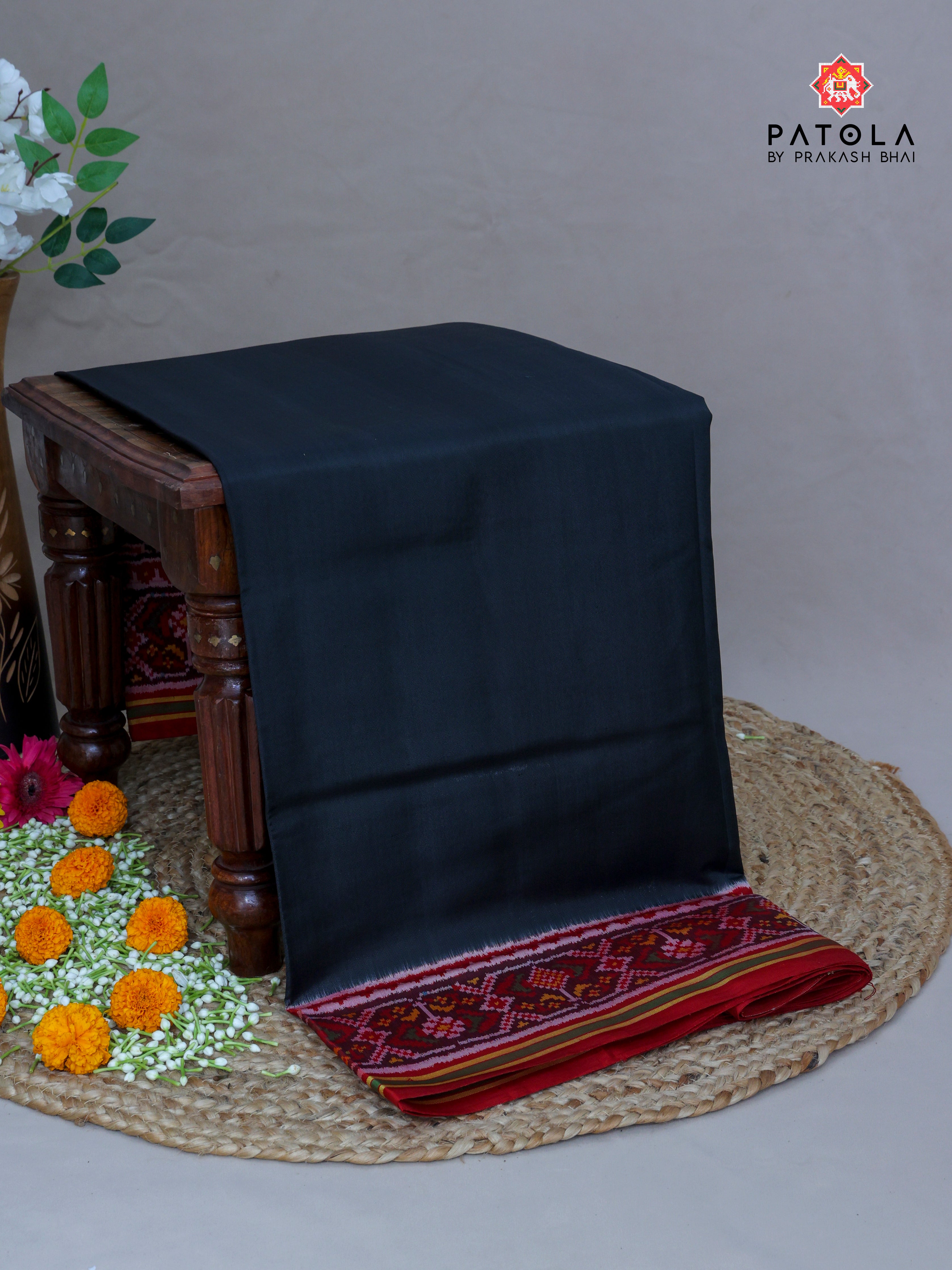 Plain Black With Patola Designer Blouse Semi Double Ikat Patola Sareee