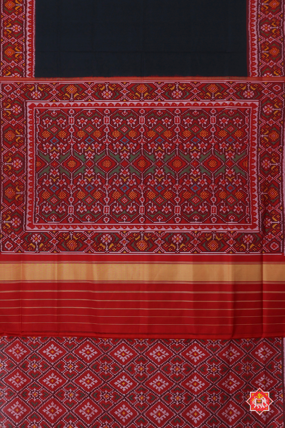 Plain patola with ghughroo border & blouse patola design semi double ikat patola saree