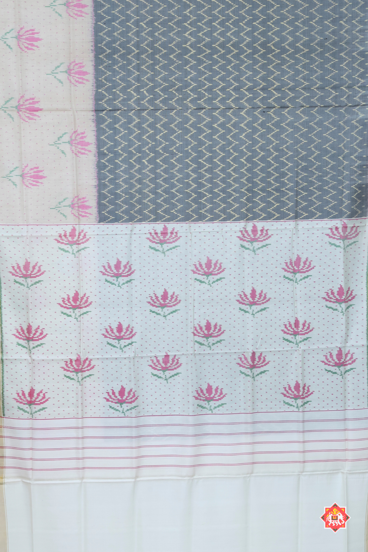 Scut border with zig-zag design single ikat patola saree
