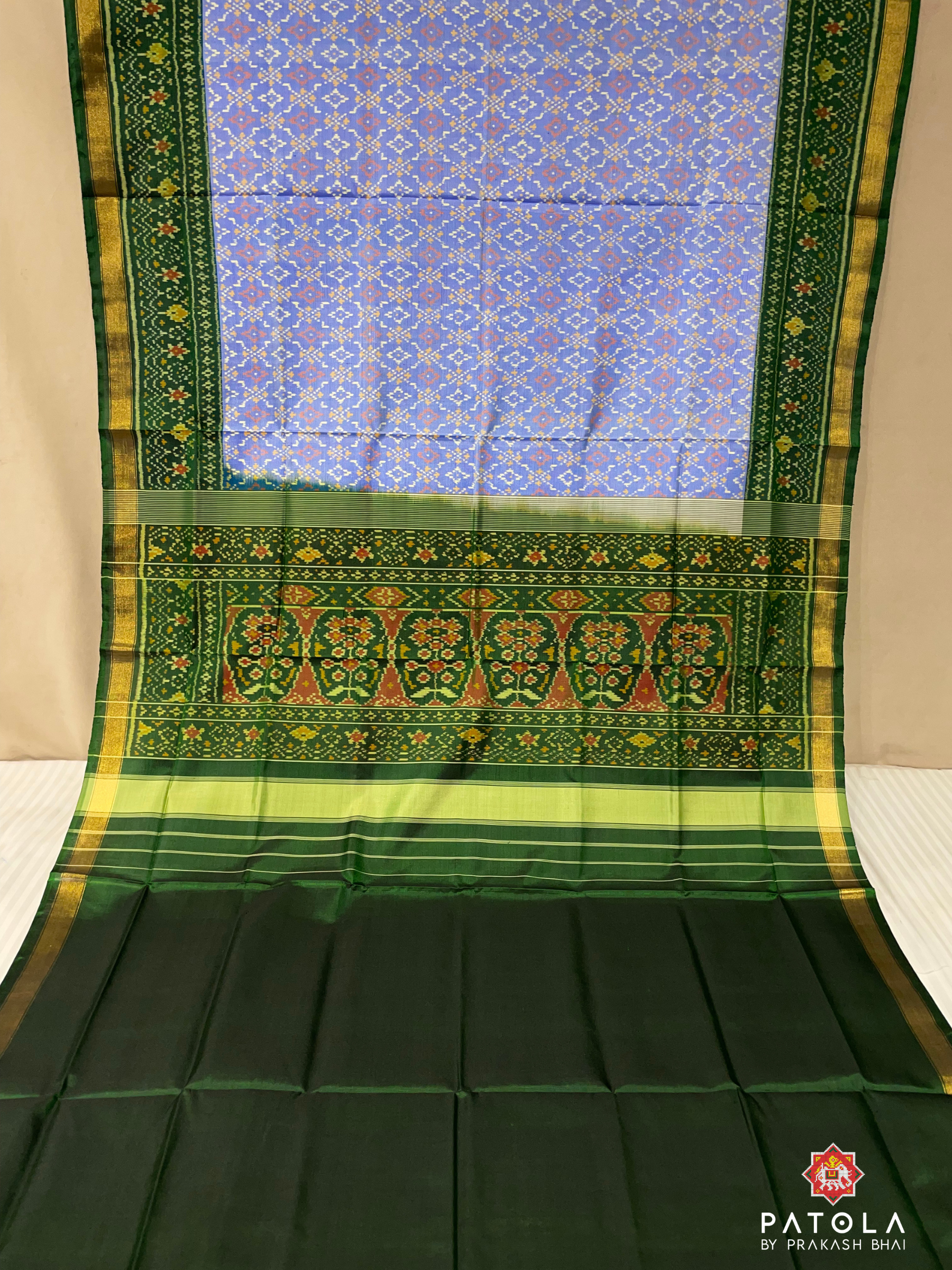 Traditonal Button Phool Design With Pallu Border Contrast Single Ikat Patola Saree