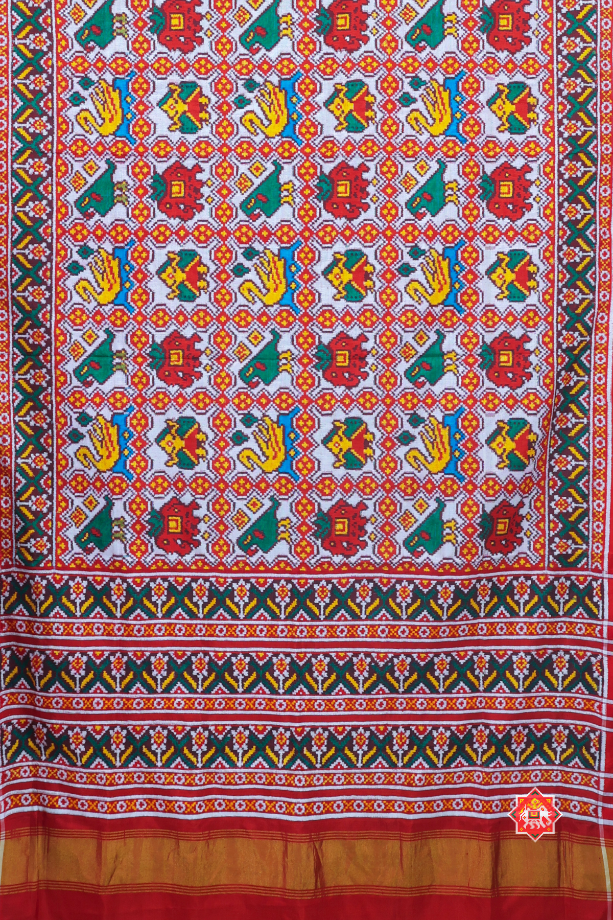 Masterpiece 4 figure design with flower border pure double ikat patola saree
