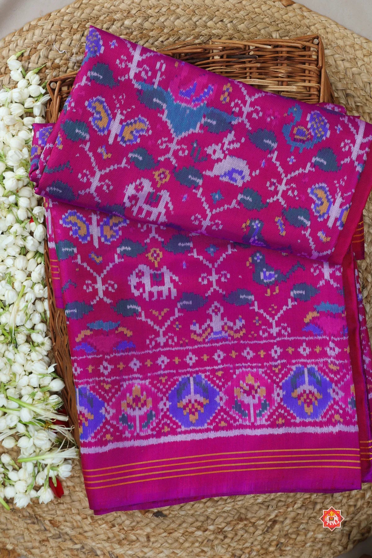 Small motifs design & traditional pallu semi double ikat patola saree