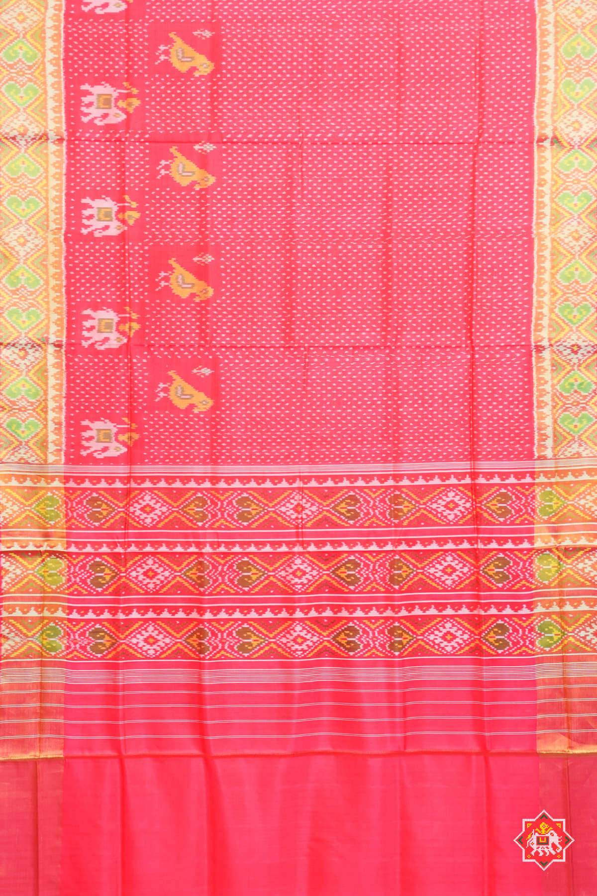 Scut border with small dots single ikat patola saree