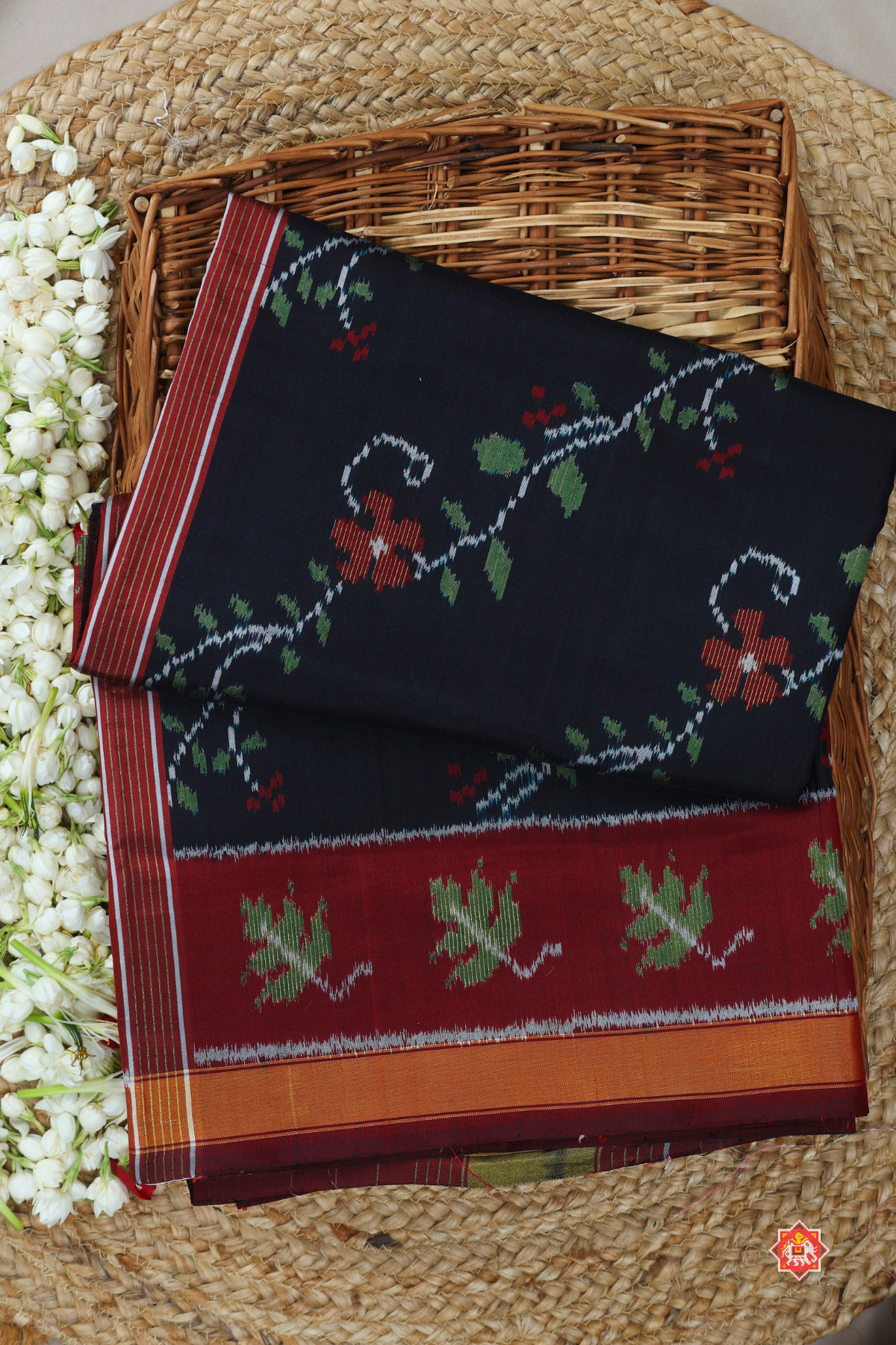 Master piece flowers with leaves design & small tissue border ( masterpiece & master weaving)