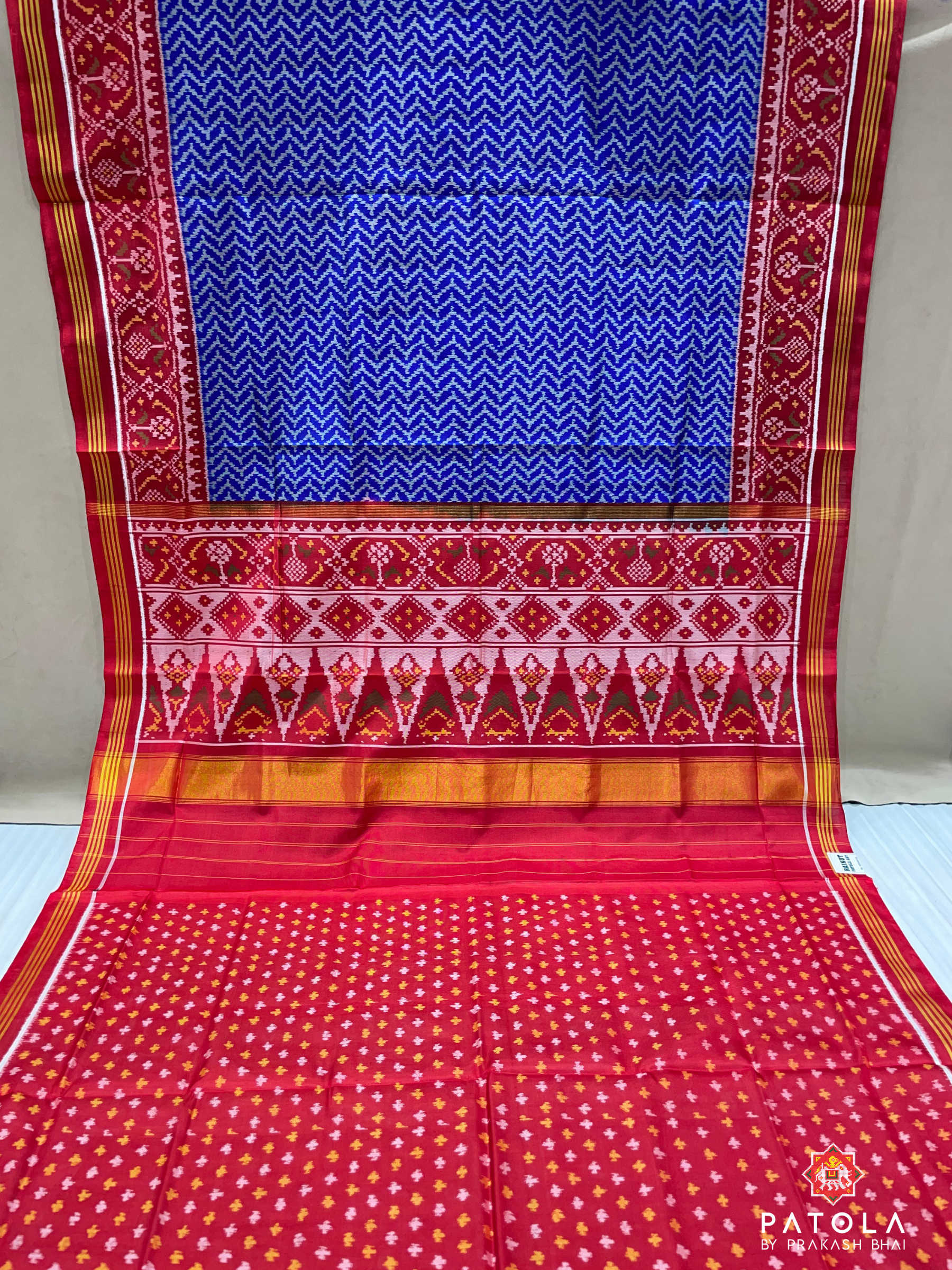 Zigzag Design With Ghughroo Border Semi Double Ikat Patola Saree