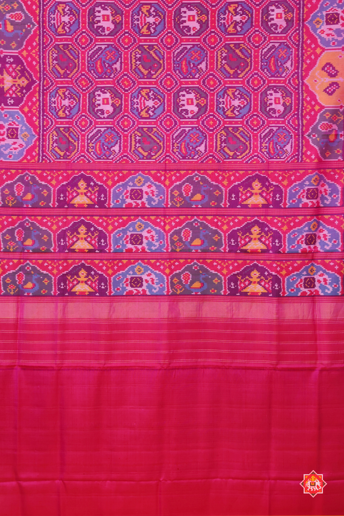 4 figure design & motif design border with pallu semi double ikat patola saree