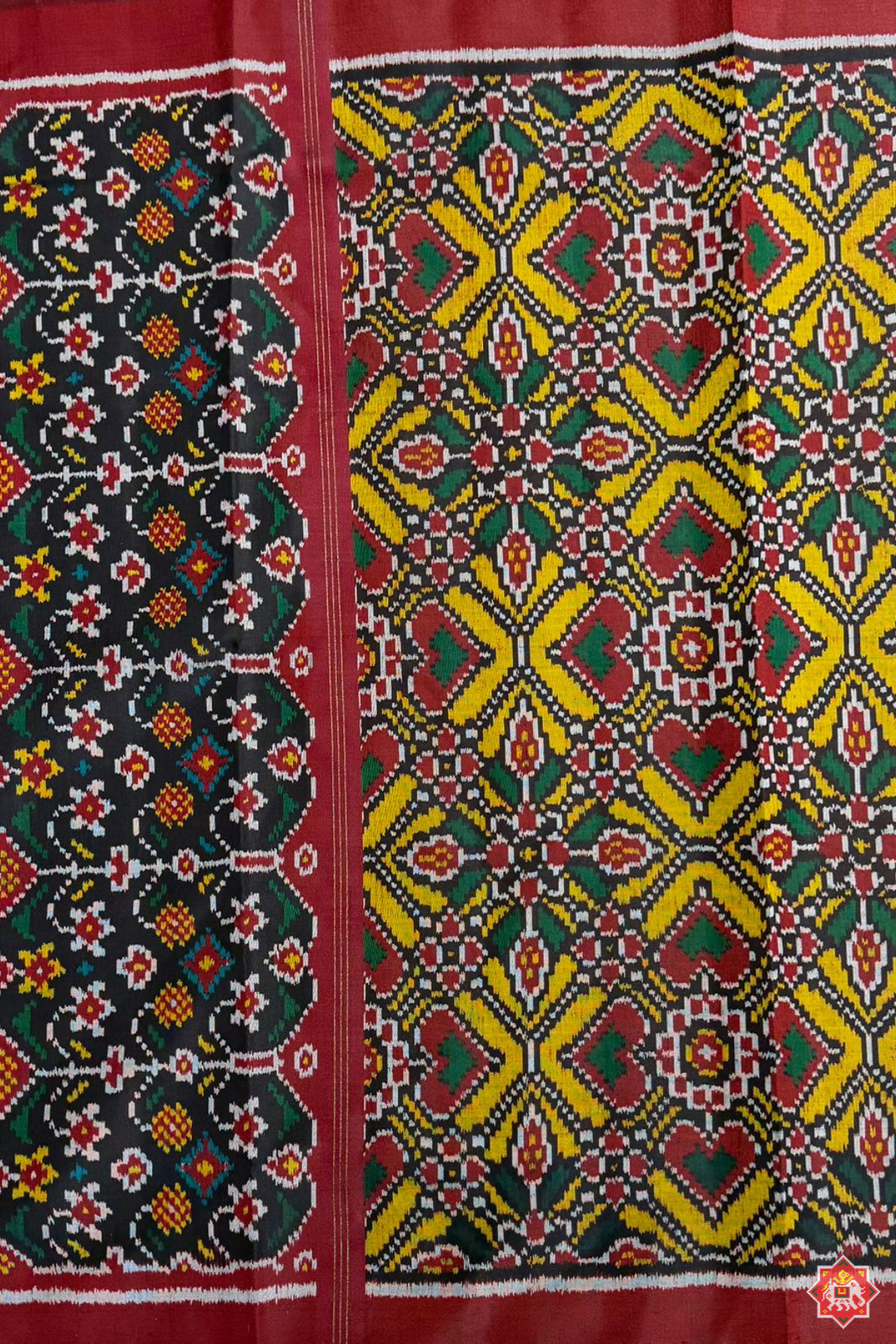 Traditional paan chanda & chabdi mix design semi double ikat dupatta