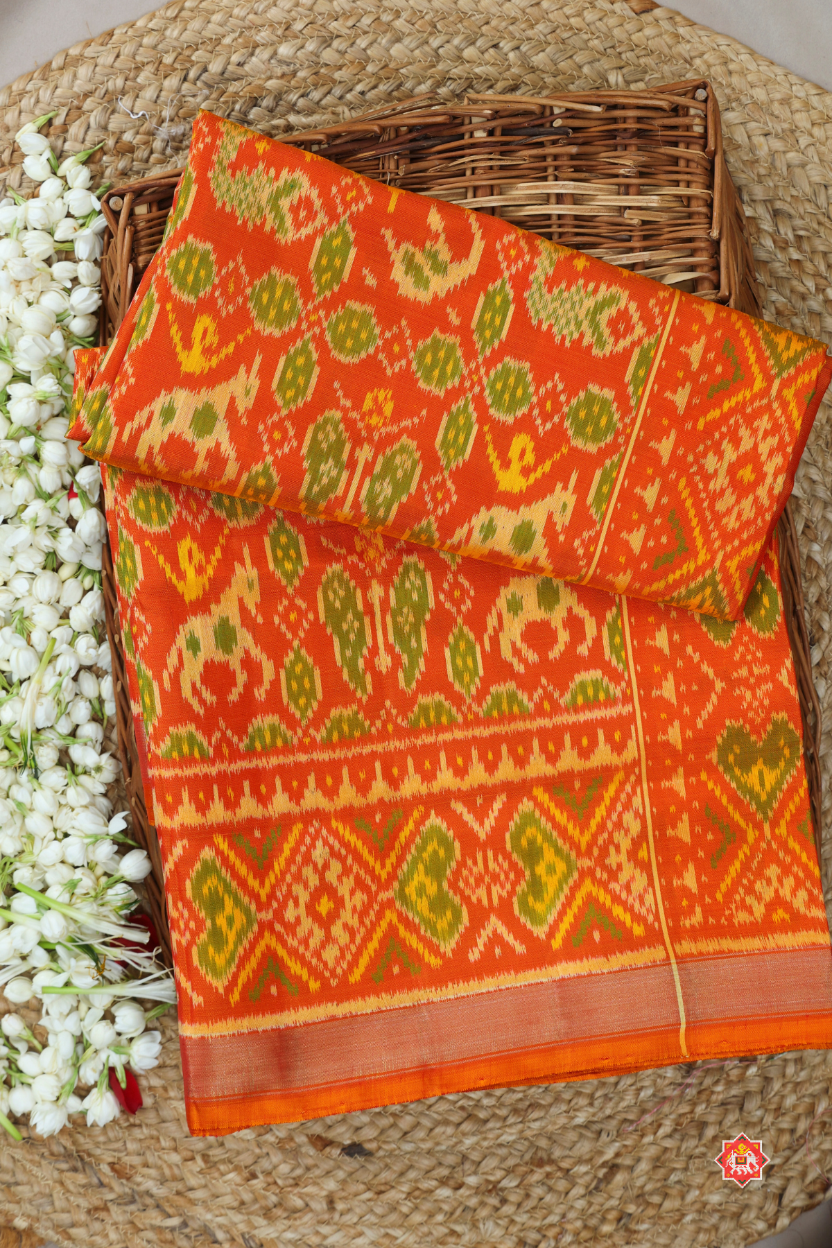 4 motif design with small tissue border single ikat patola saree