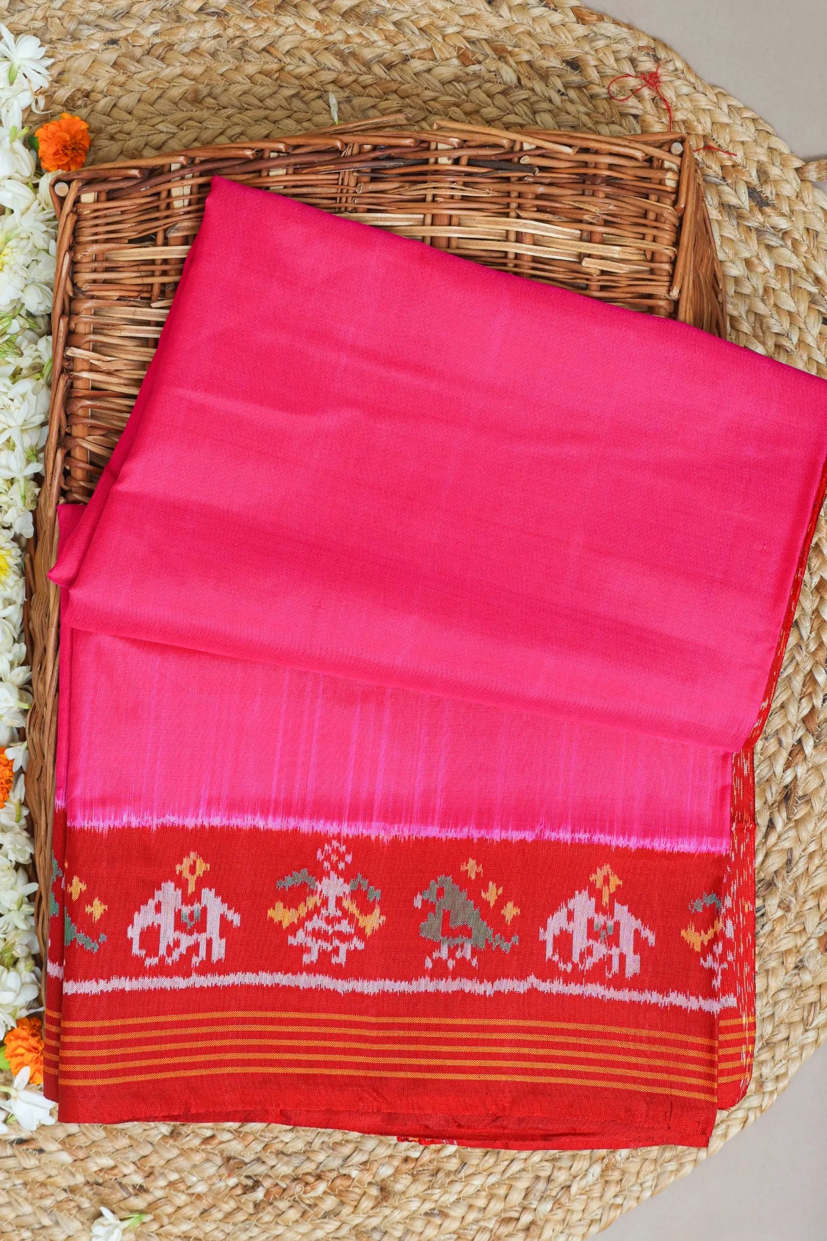 Plain patola with motifs border & blouse patola design Semi double ikat patola saree