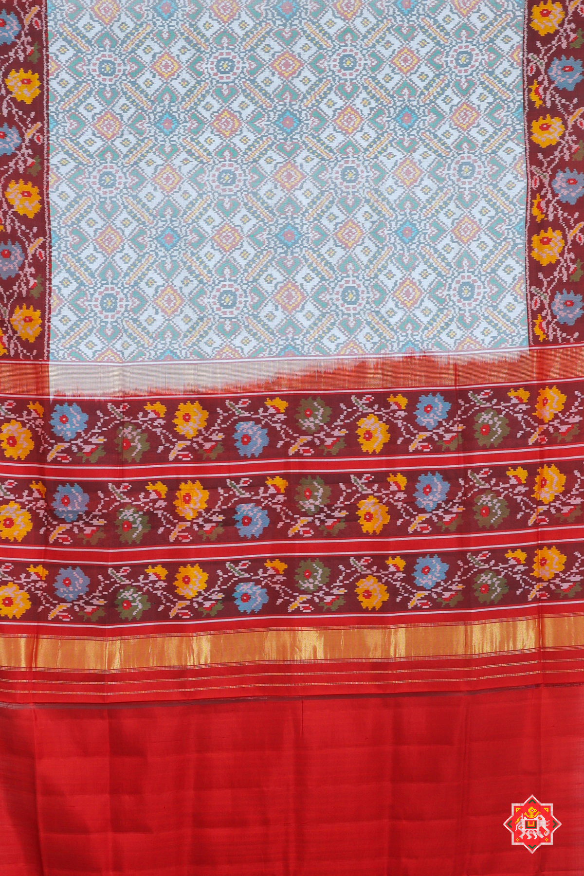 Paan chanda with flowers designer border and pallu border contras Semi double ikat patola saree