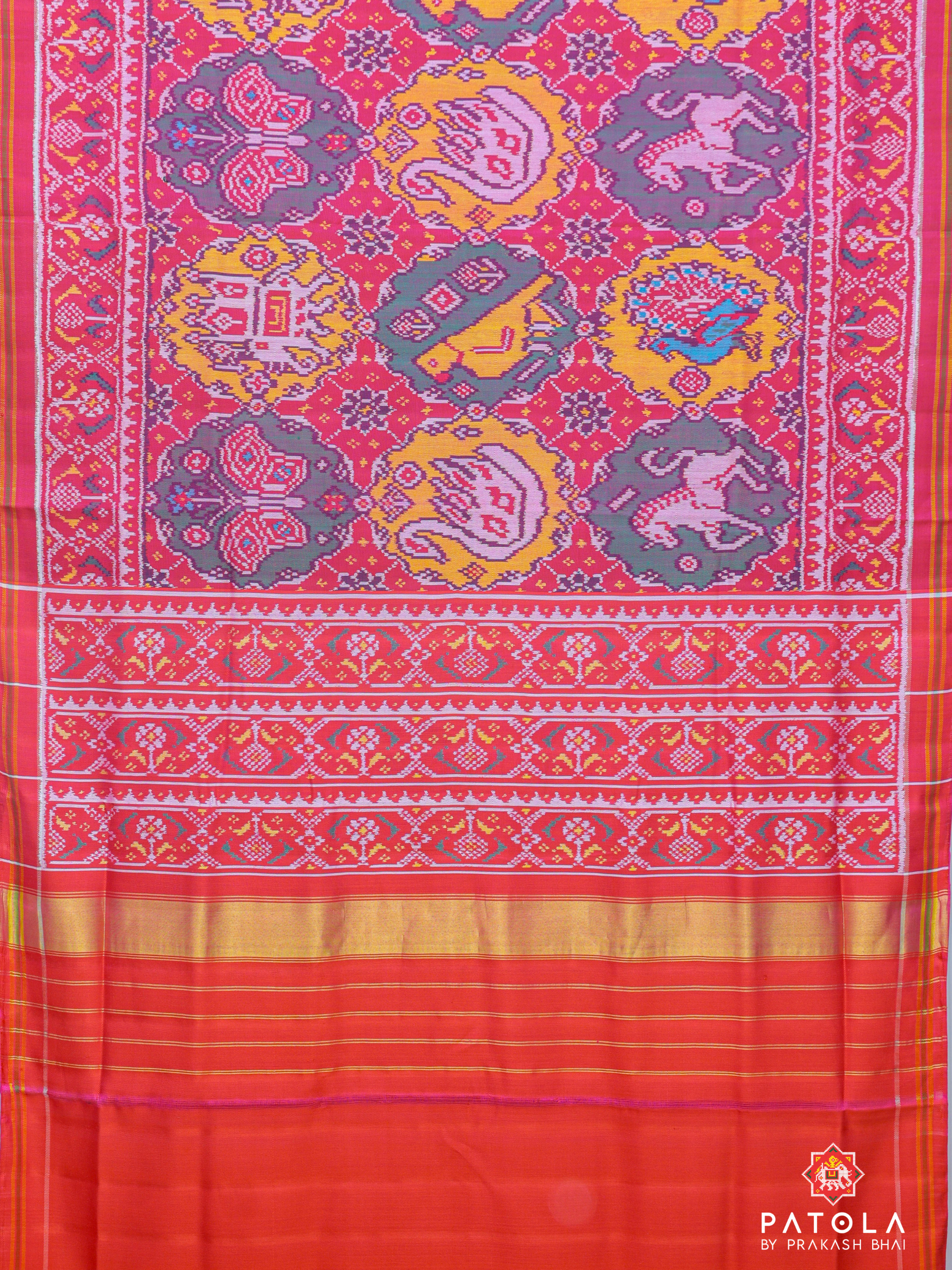 Chhabdi Design With 6 Figures Twill Patola Saree