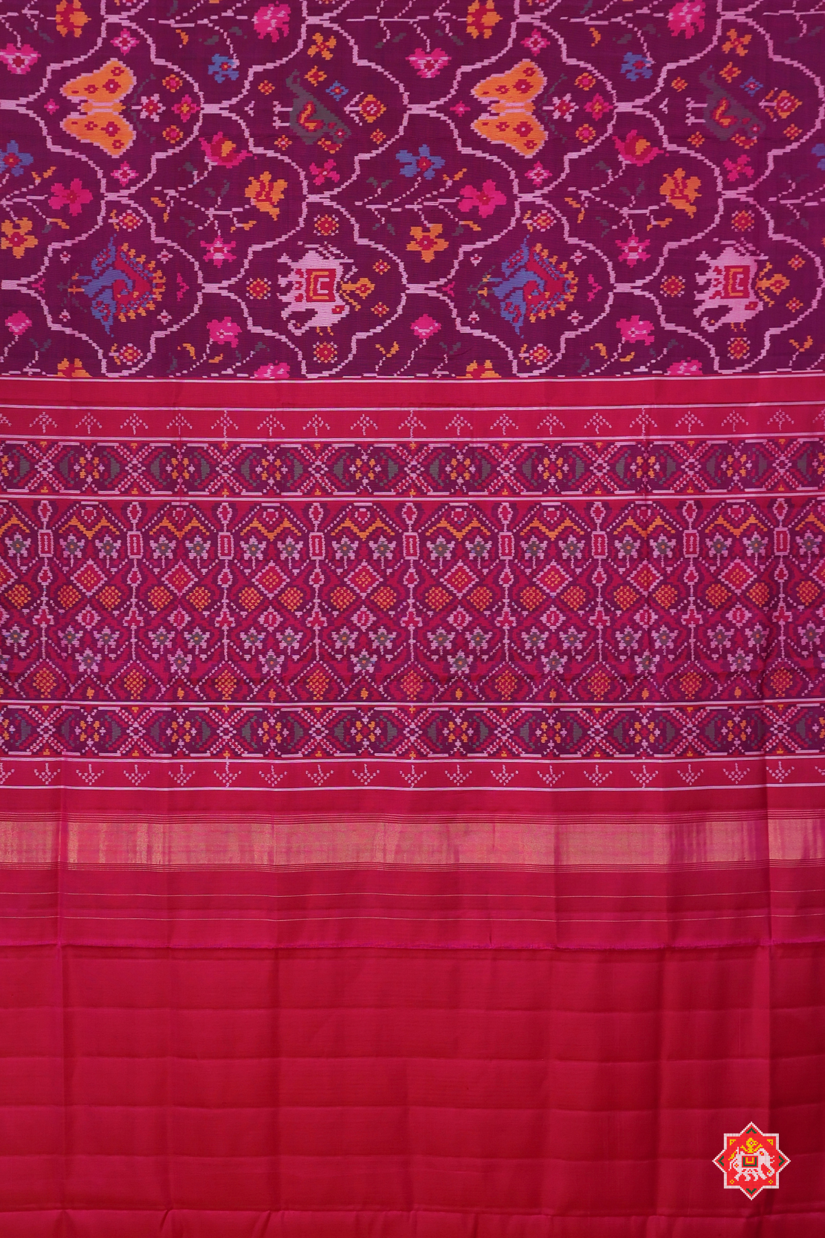 Masterpiece 4 figure with traditional pallu & lines border semi double ikat patola saree