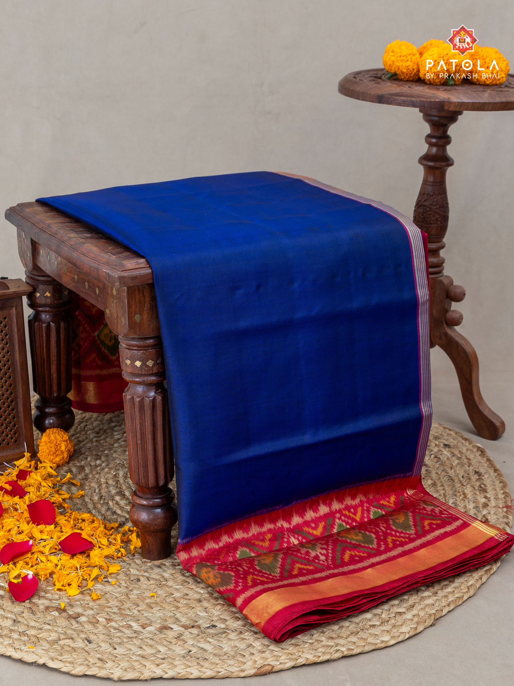 Plain With Patola Border Design contras single patola saree