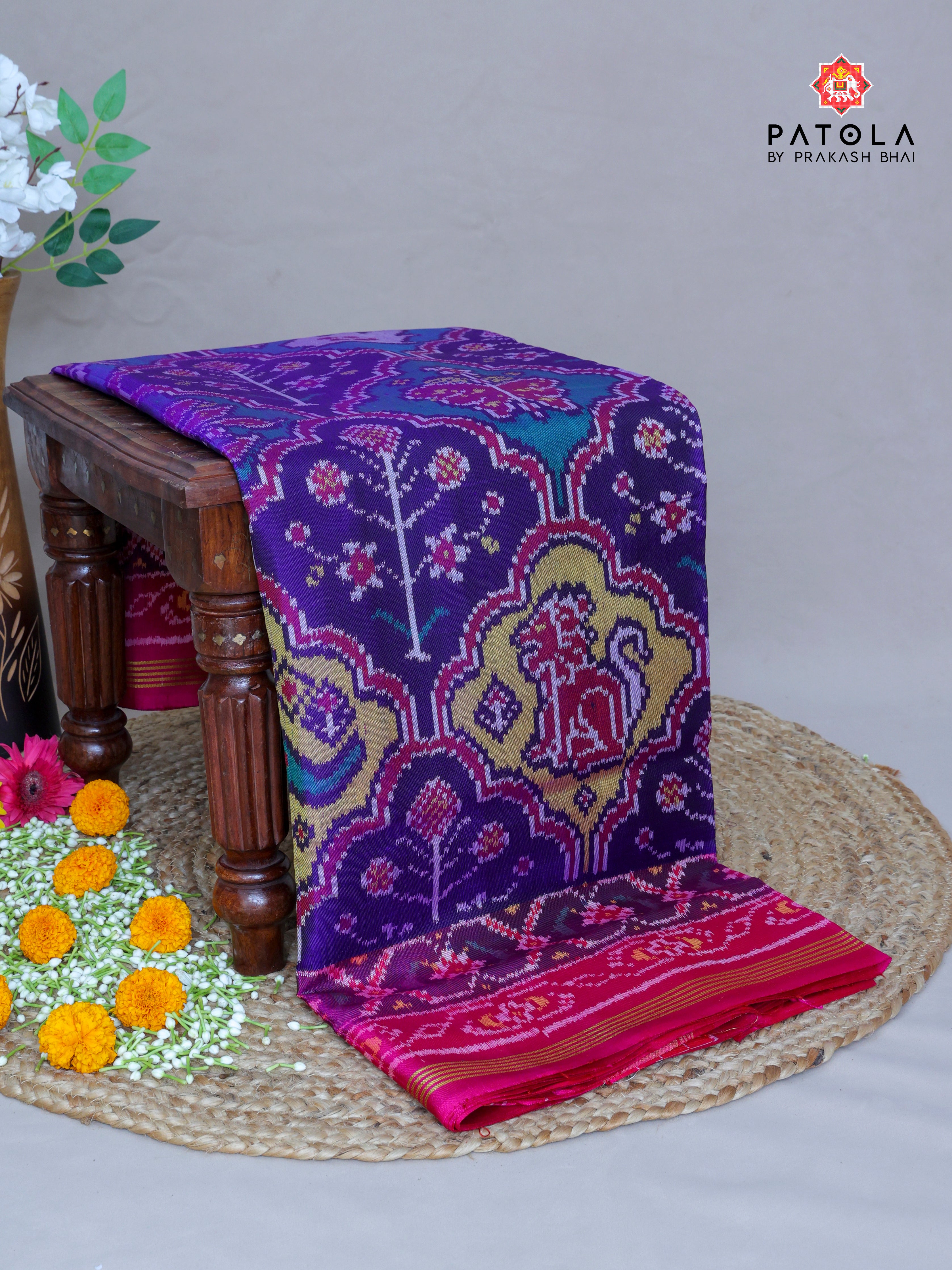 Masterpiece Motif Design Semi Double Ikat Patola Sareee