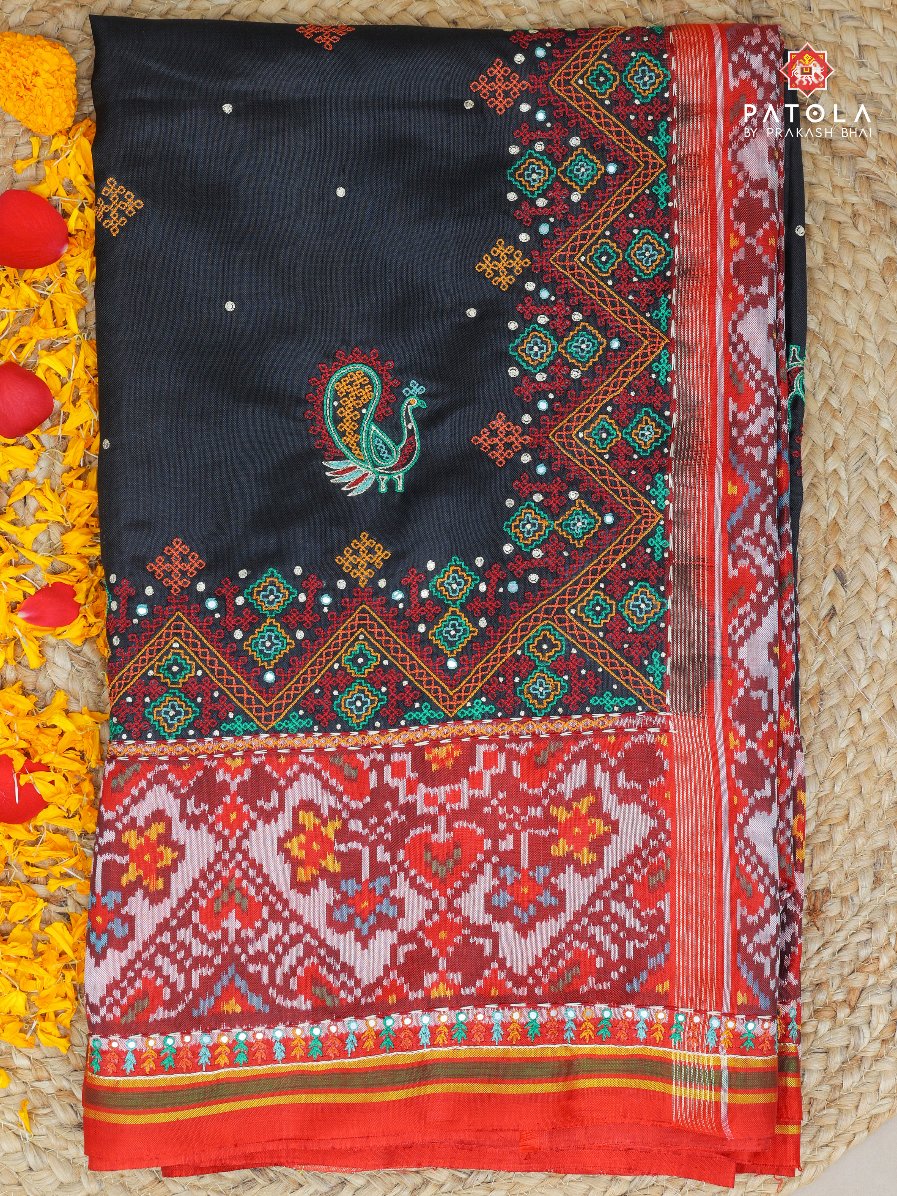 Masterpiece Navratna & manek chowk Design Border with kutchi pure Handwork blouse patola design