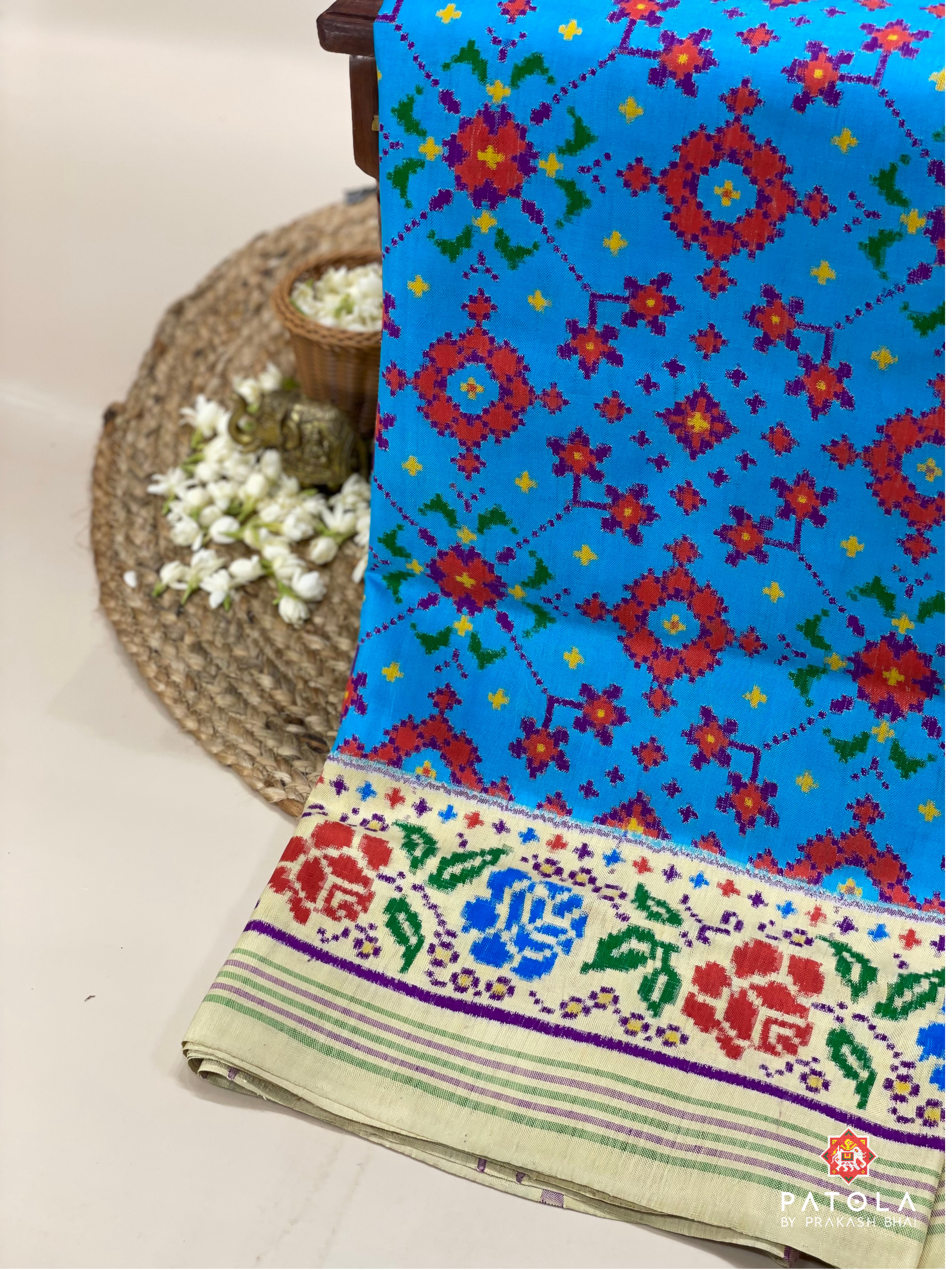 (Masterpiece) Traditional Navratna Flower Border Designer Pure Double Ikat Patola Saree