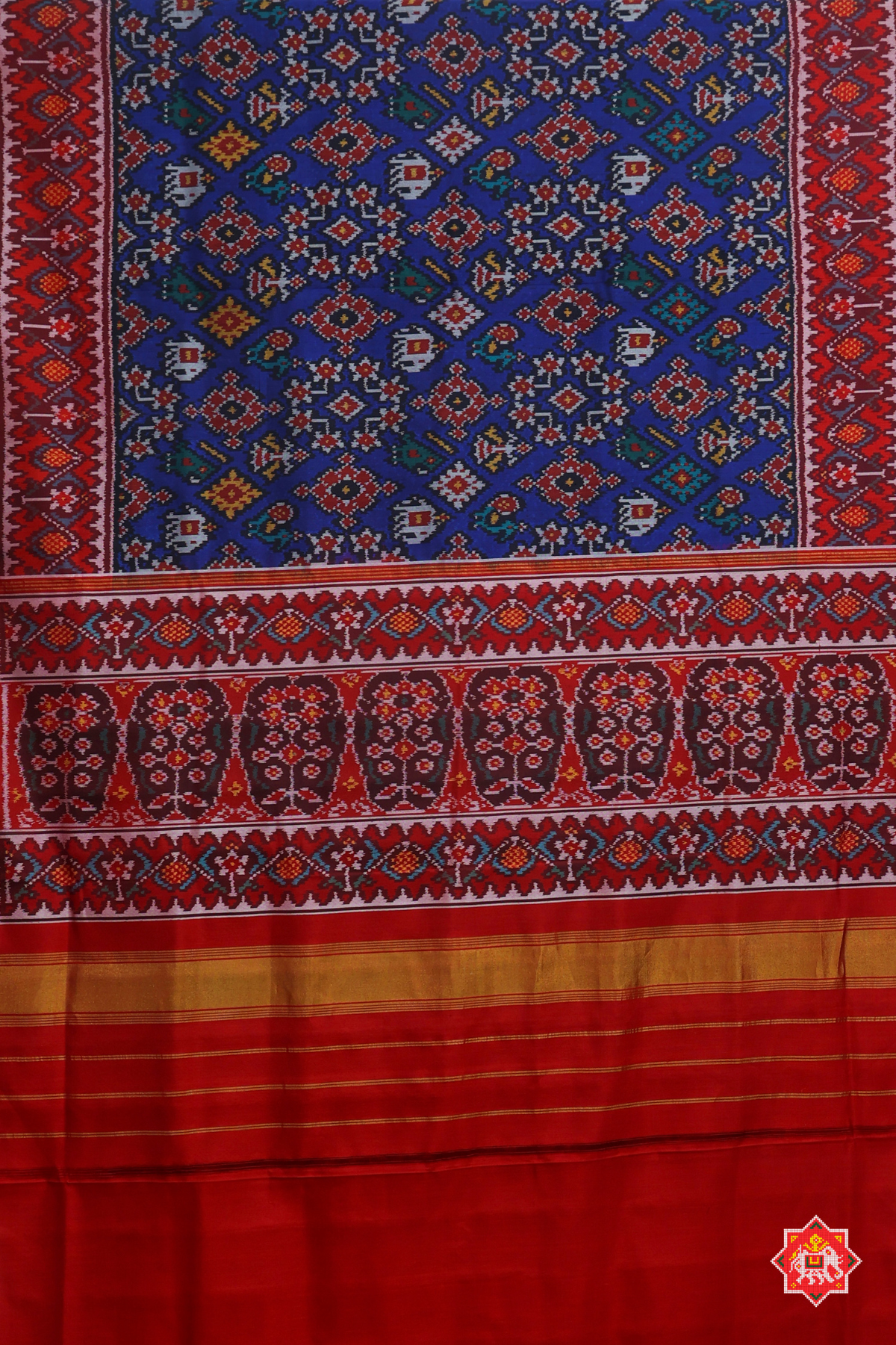 Traditional navratn with chanda design palllu border contras semi double ikat patola saree