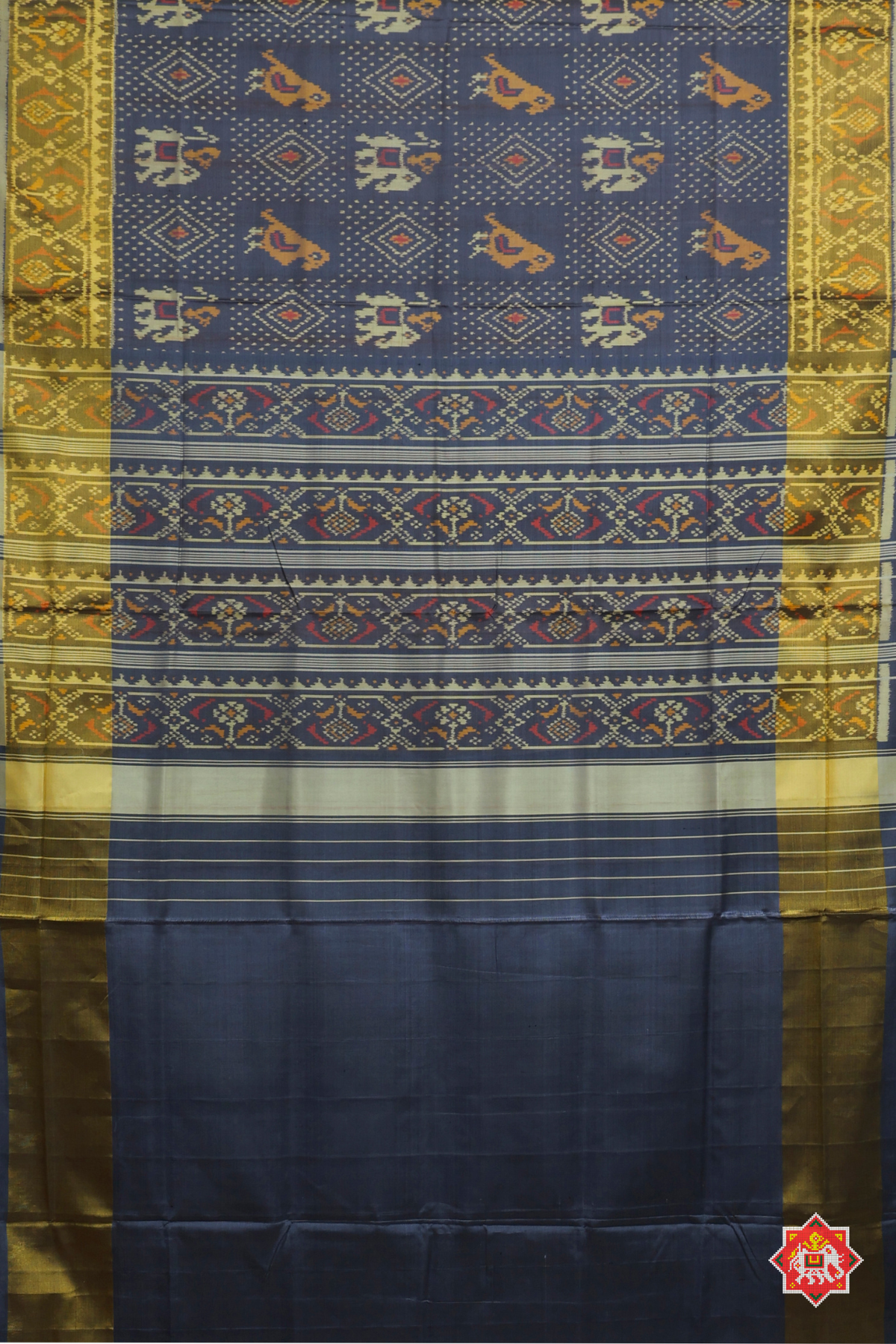 Motif design with tissue ghughroo border single ikat patola saree