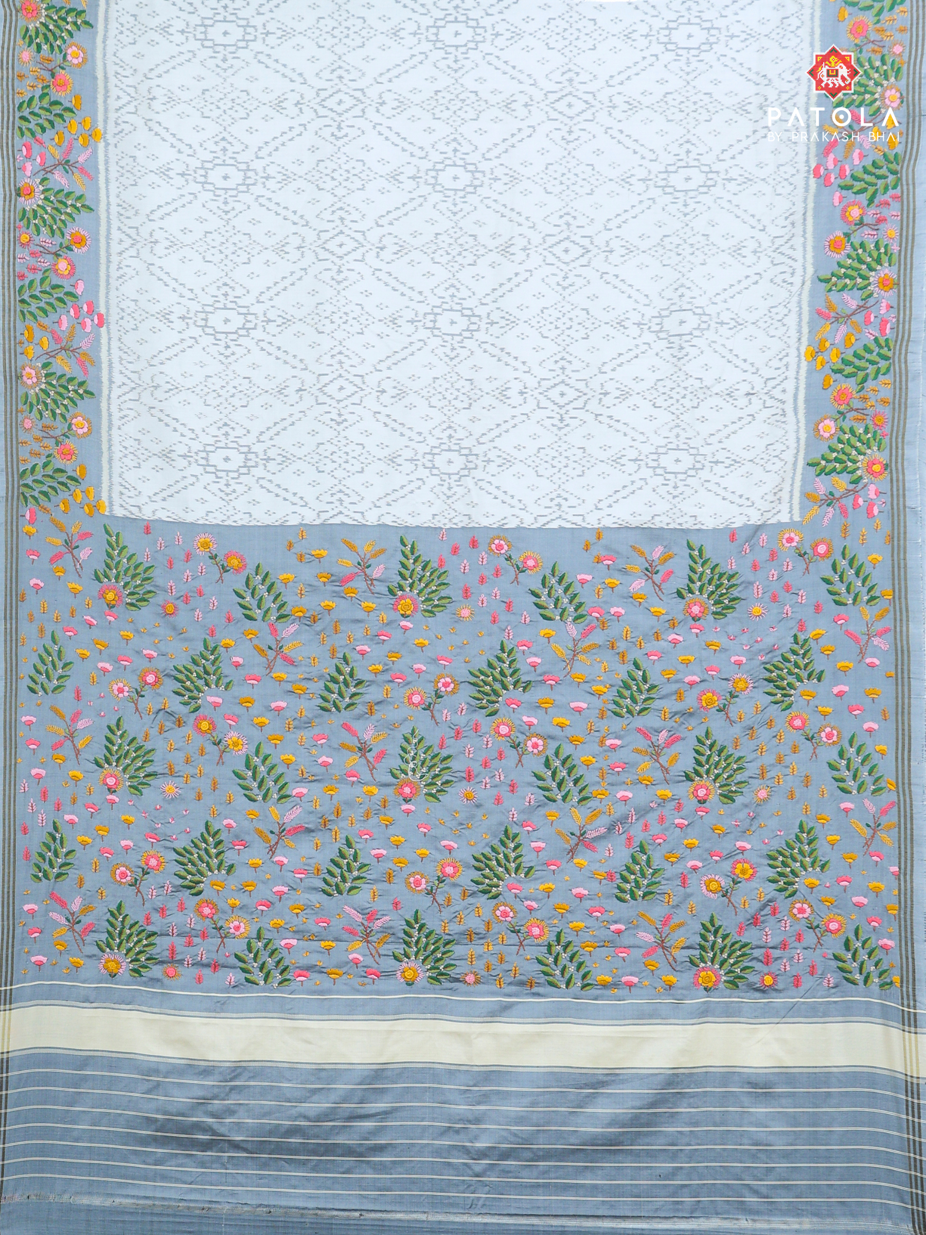 Masterpiece Patola off White manekchowk pure With Handwork