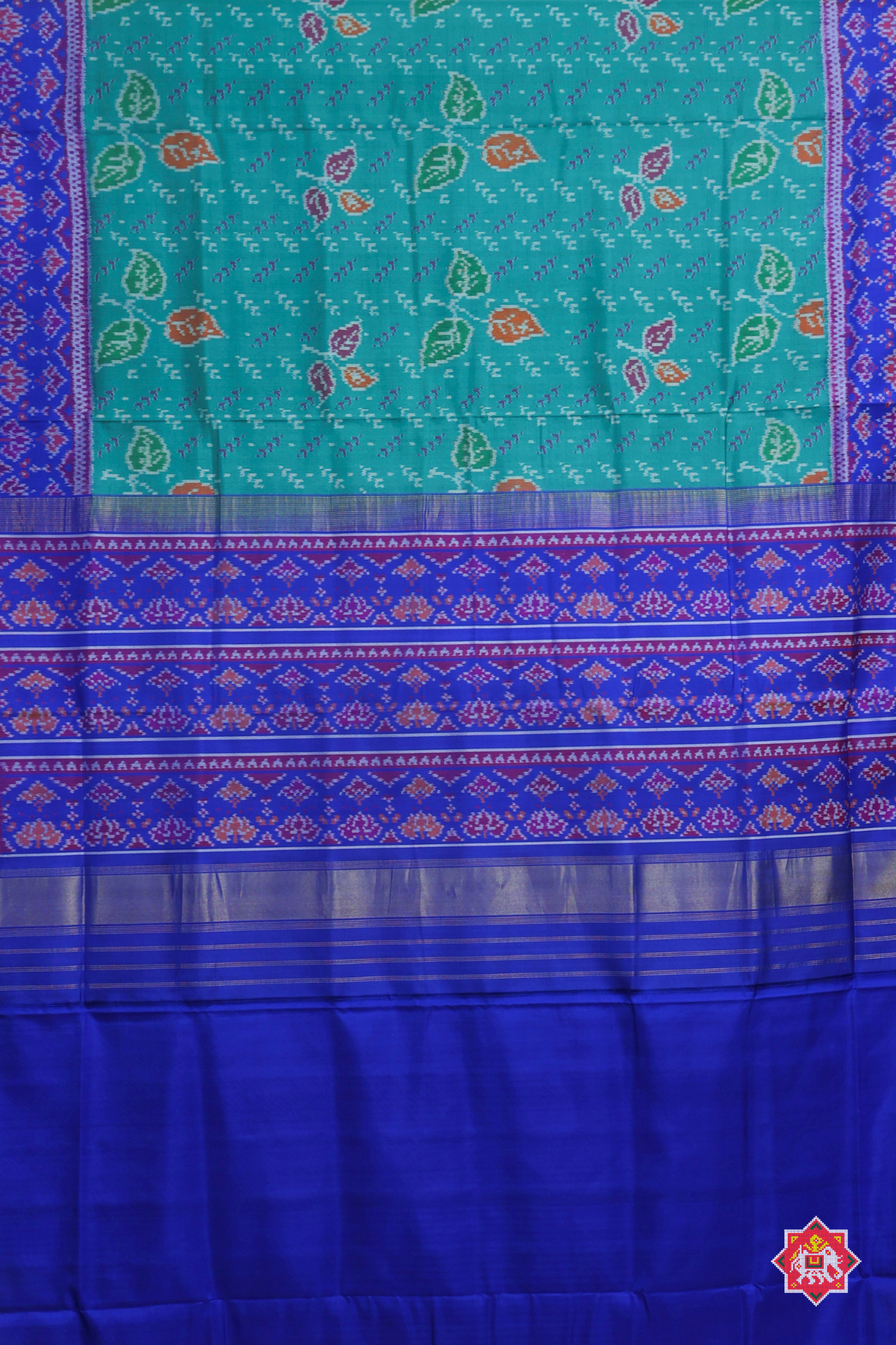Masterpiece leaves design & pallu border flowers design semi double ikat patola saree