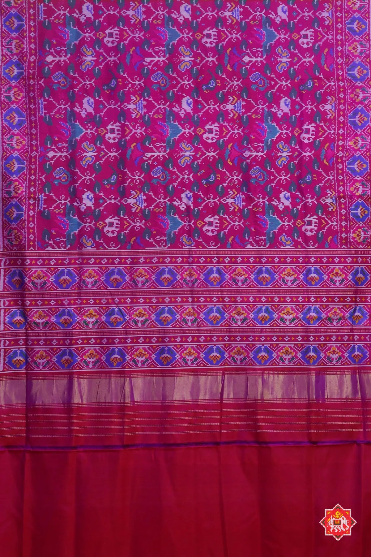 Small motifs design & traditional pallu semi double ikat patola saree