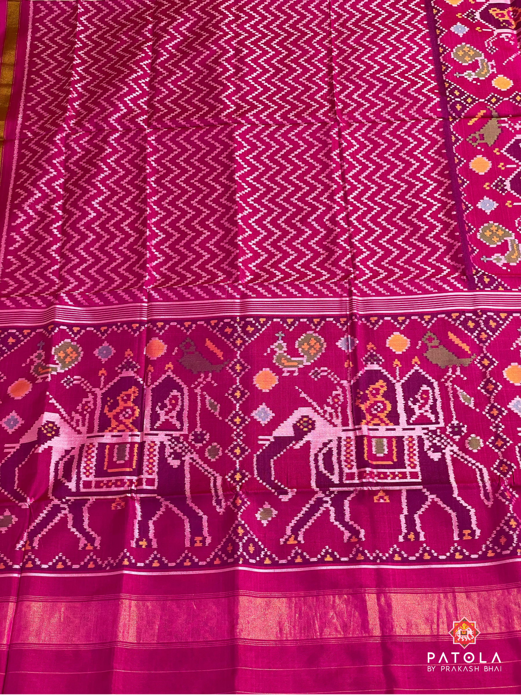 Zig-Zag Design With Elephent Scut Border Semi Double Ikat Saree