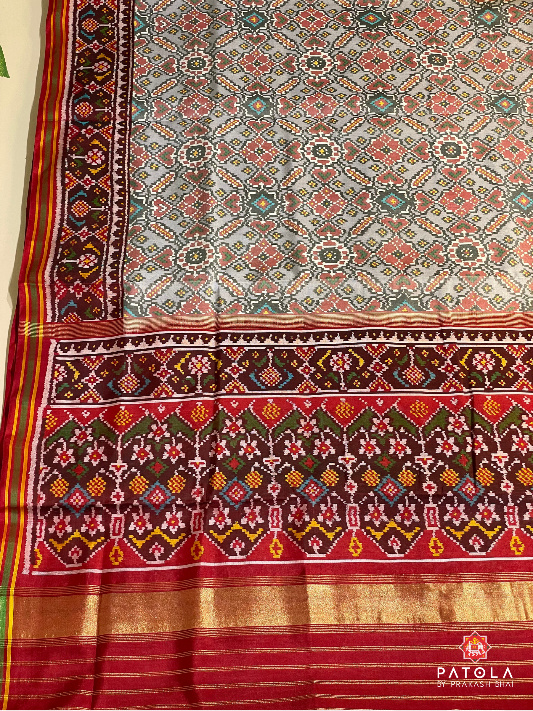 Manekchowk Design With Traditional Border Pallu Contrast Semi Double Ikat Saree