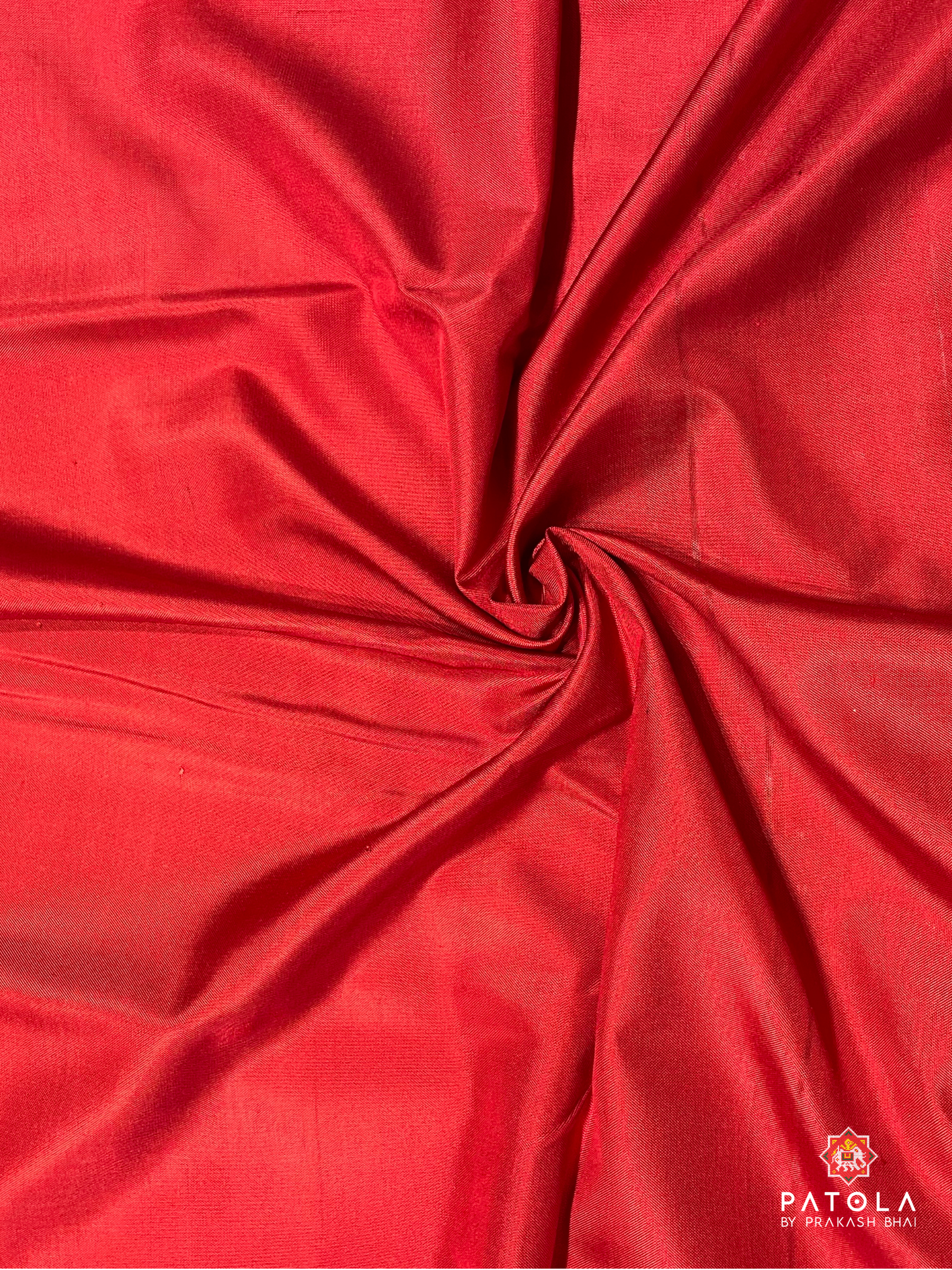 Traditional Navratna Design With Pallu Border Contrast Semi Double Ikat Saree