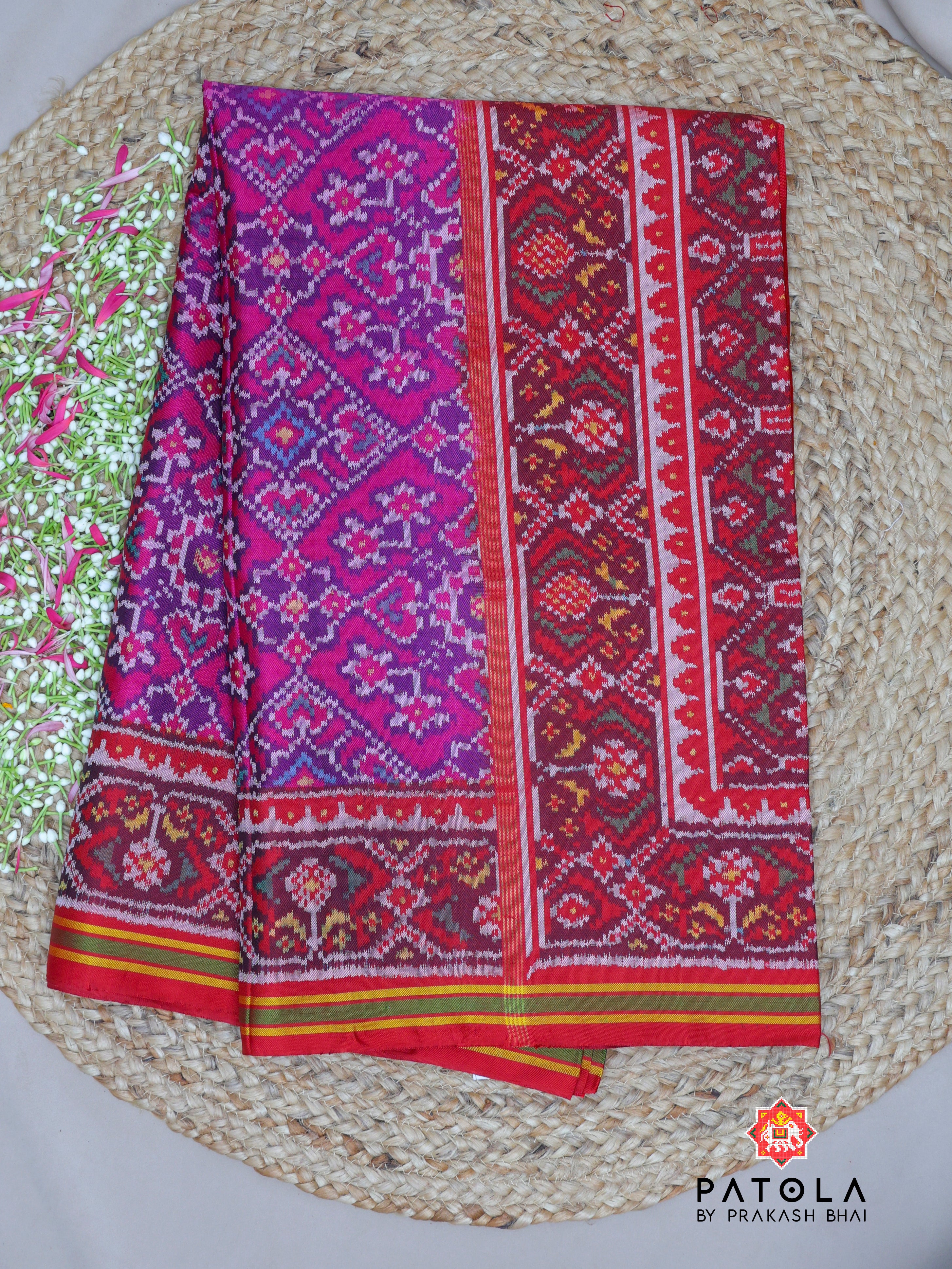 Navratna Pan Chanda Mix Design Semi Double Ikat Patola Saree