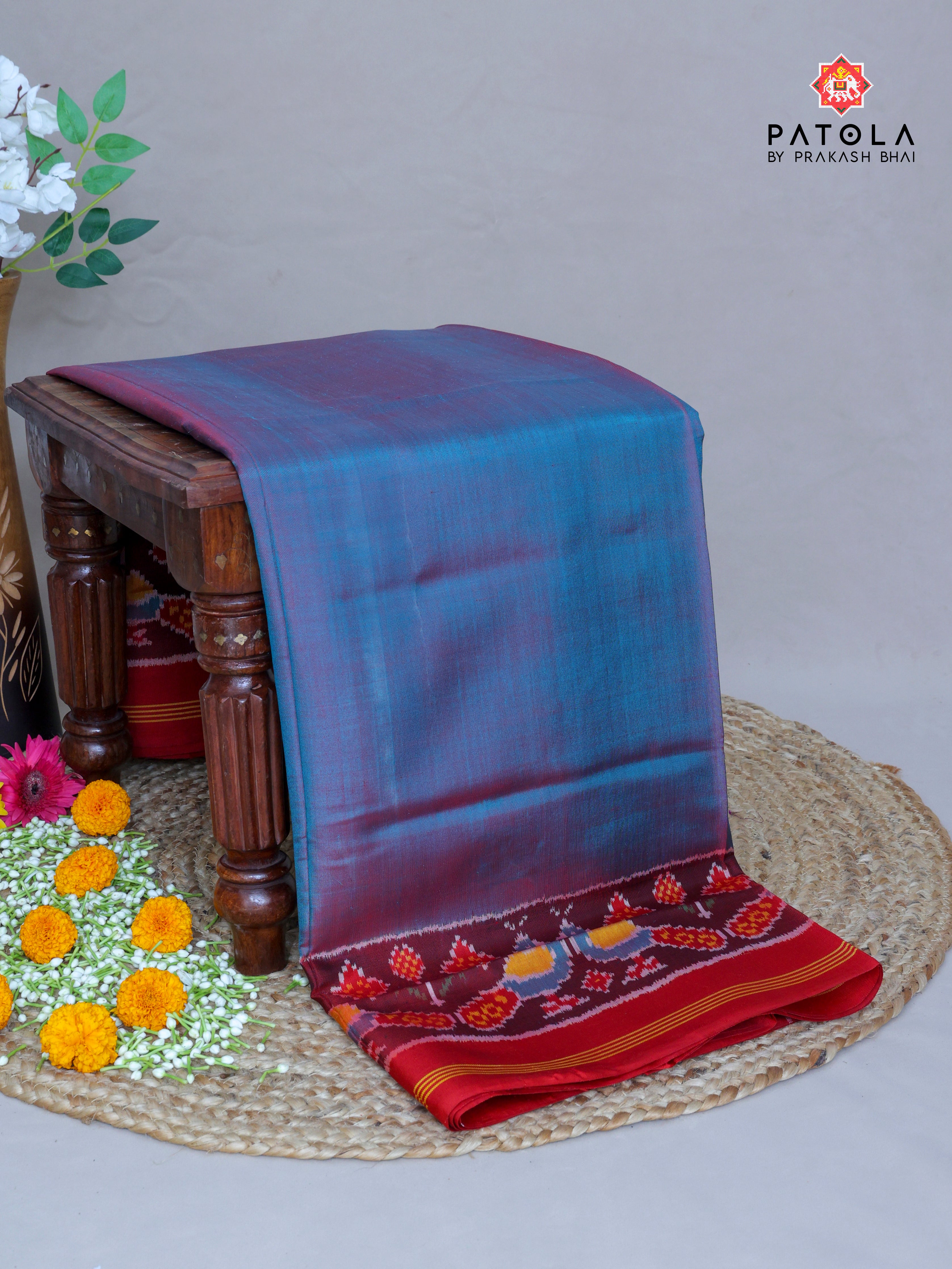 Plain C-Green With Patola Design Blouse Semi Double Ikat Patola Saree