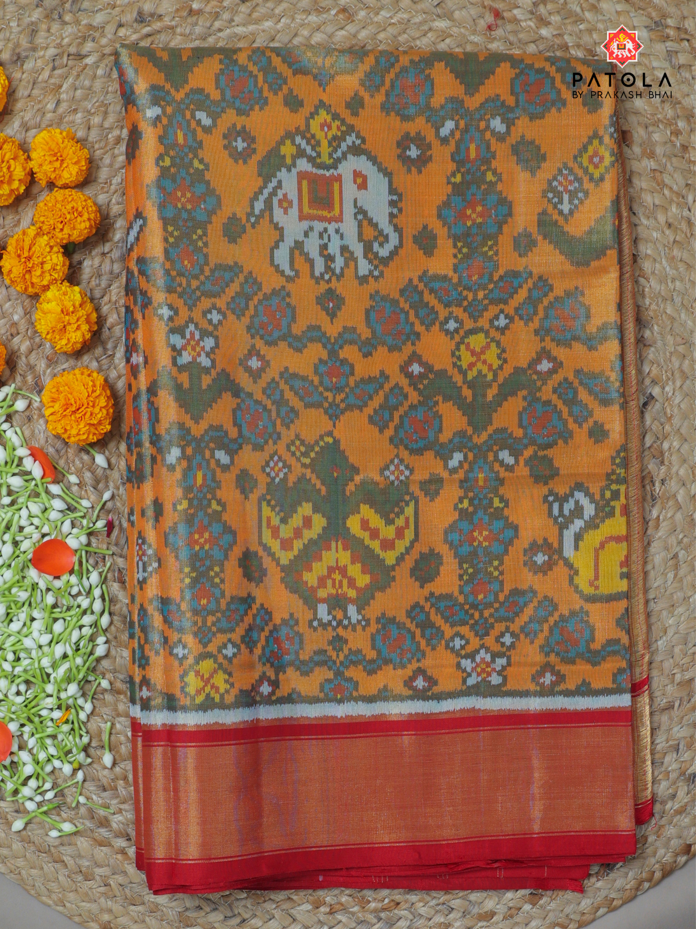 Masterpiece 4 motifs Design with big border tissue patola saree