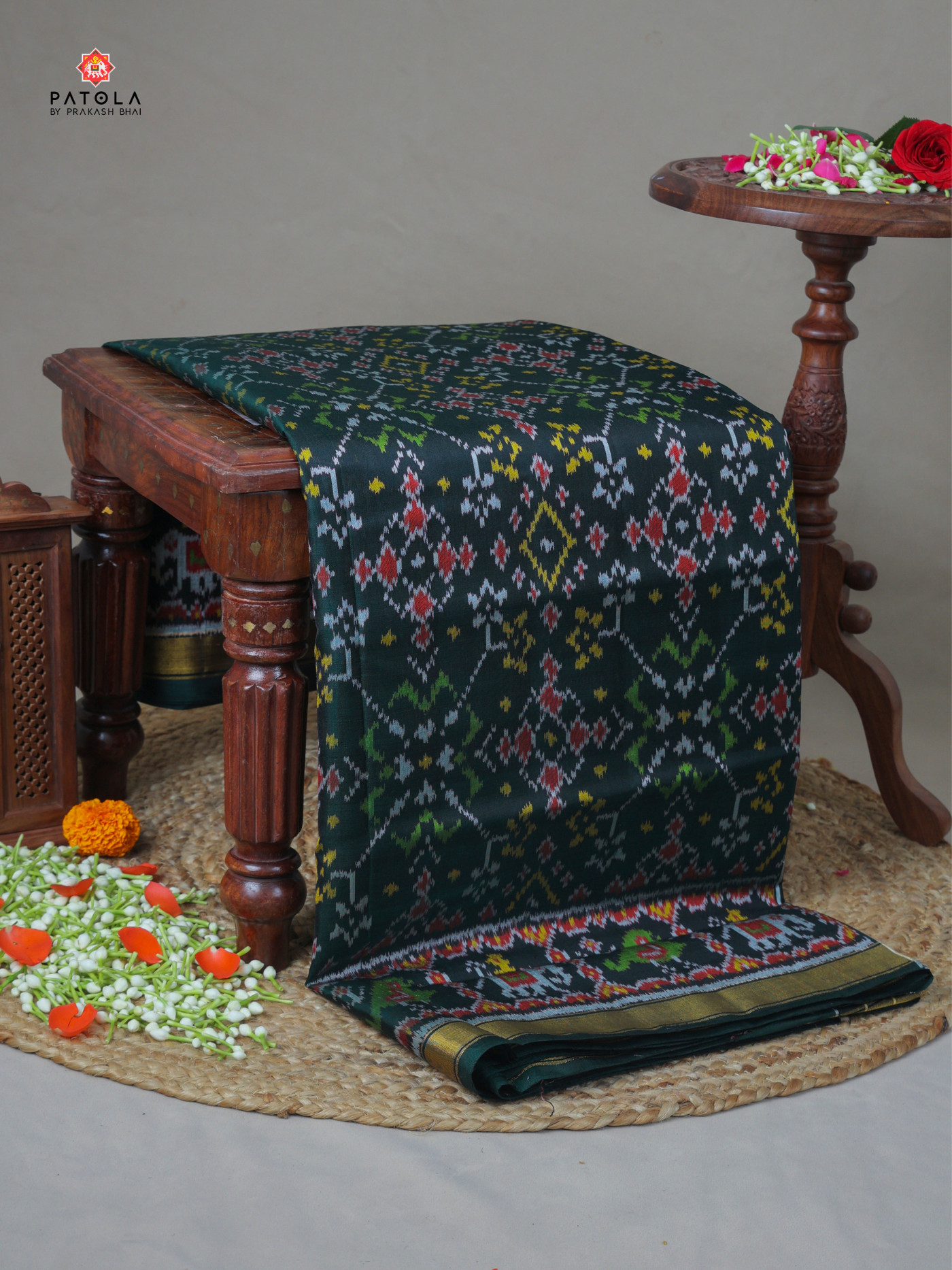 Navratna Design with Elephant Border Single Ikat Patola Saree