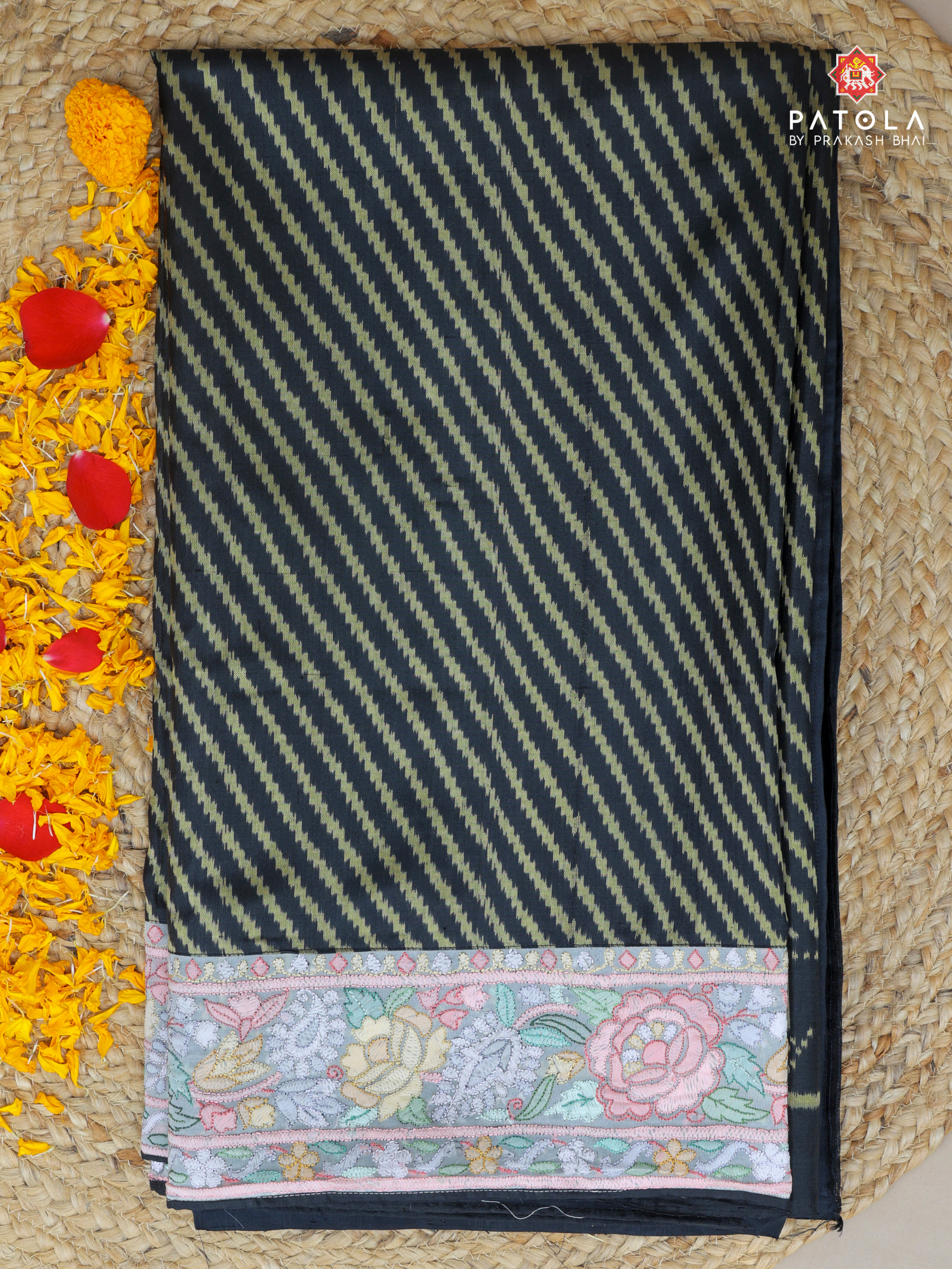 Masterpiece Laheriya design  Patola With pureTraditional Handwork