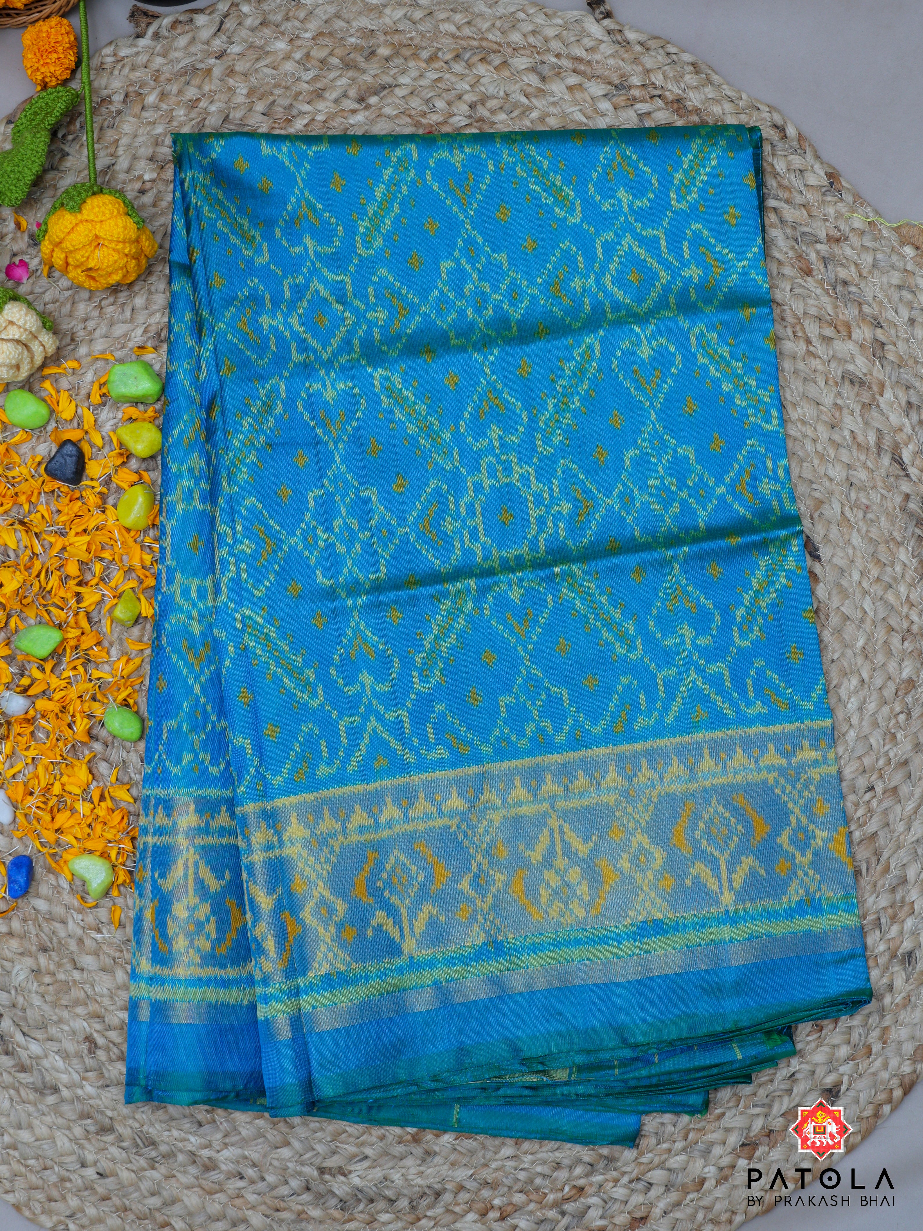 C-Green Manekchowk Panchanda Mix Design Single Ikat Patola Saree