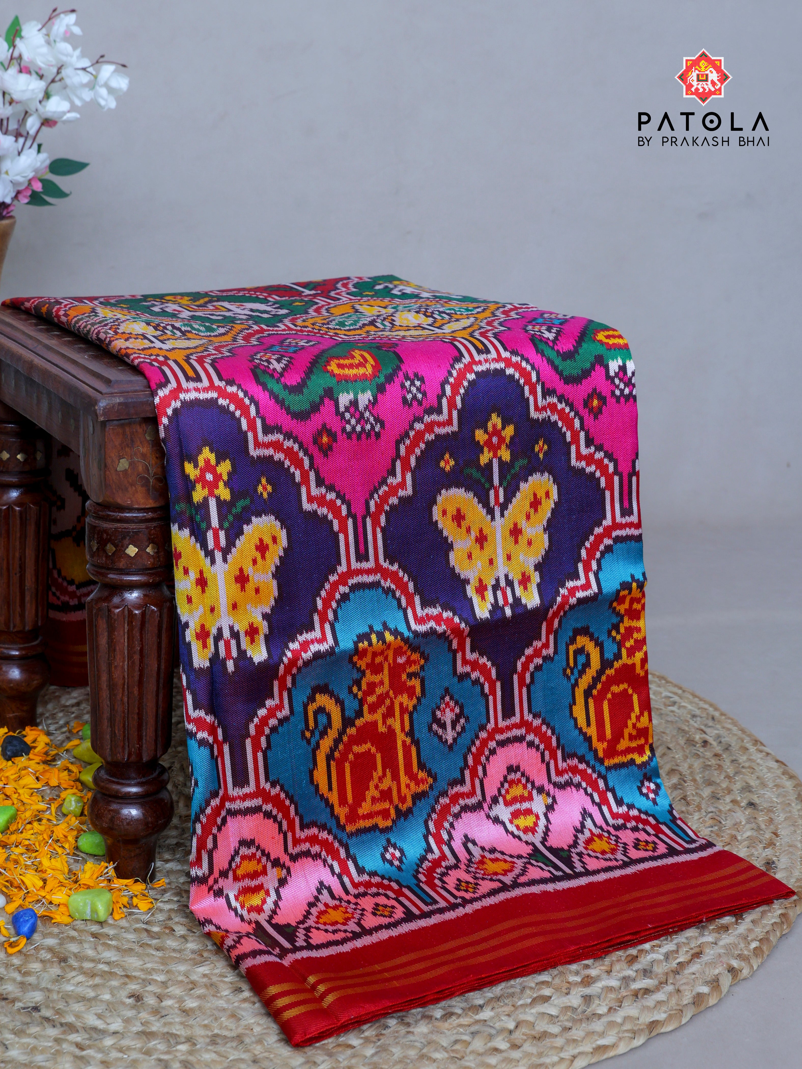 Masterpiece Multicolor Big Motifs Design Twill Patola Saree