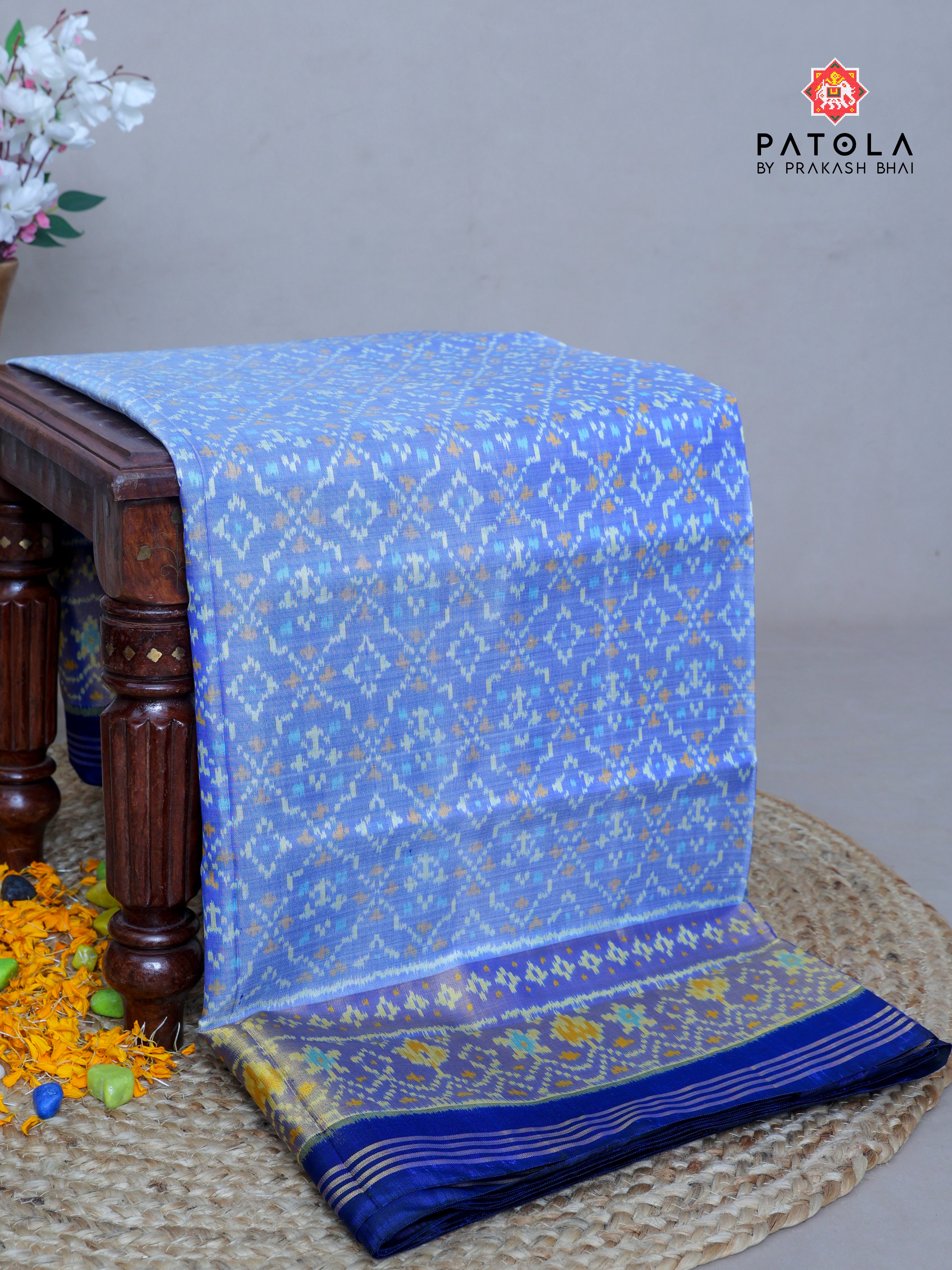 Button Phool Design With Fency Border Single Ikat Patola Saree