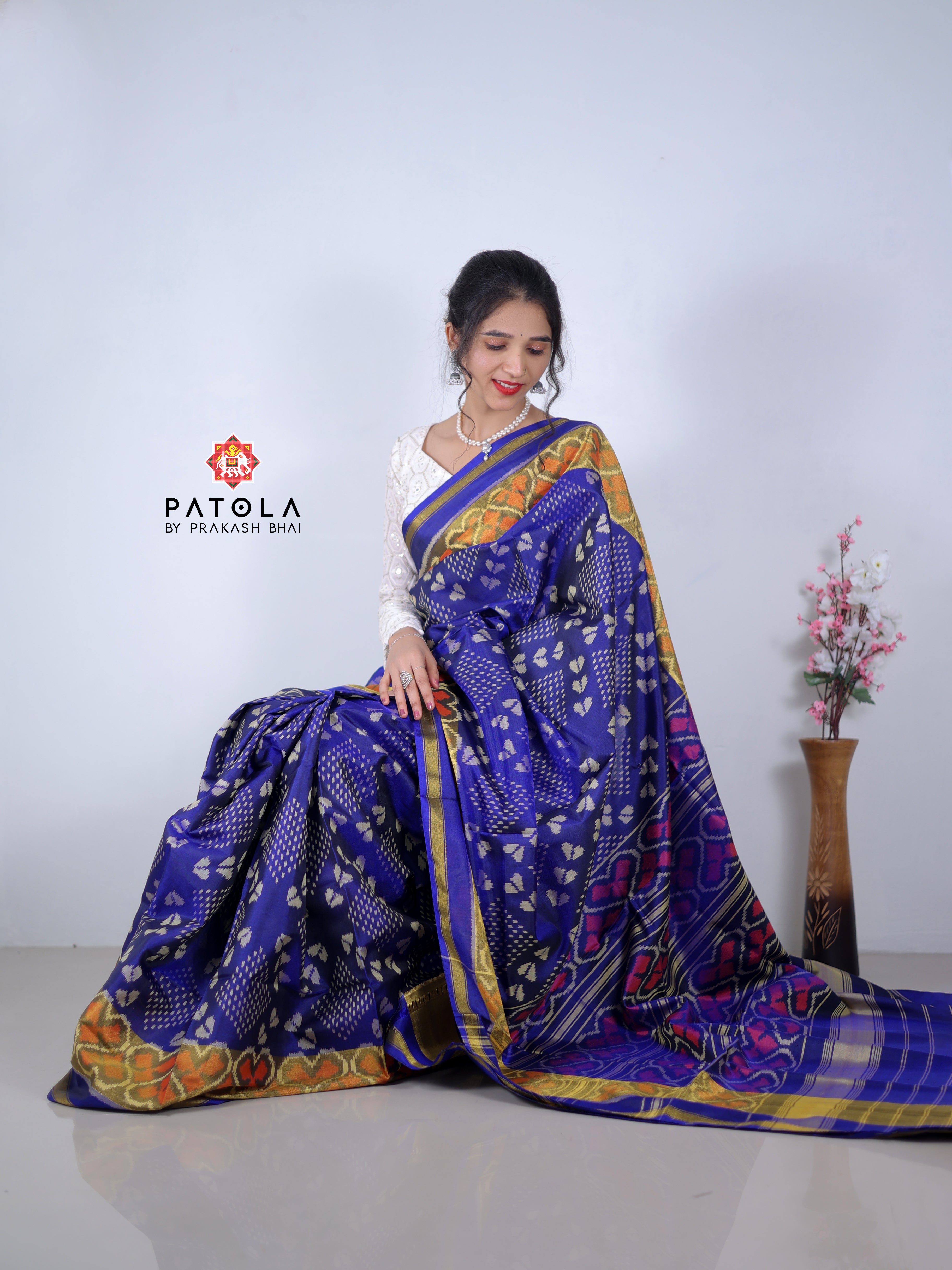 Heart Square Designer Single Ikat Patola Saree