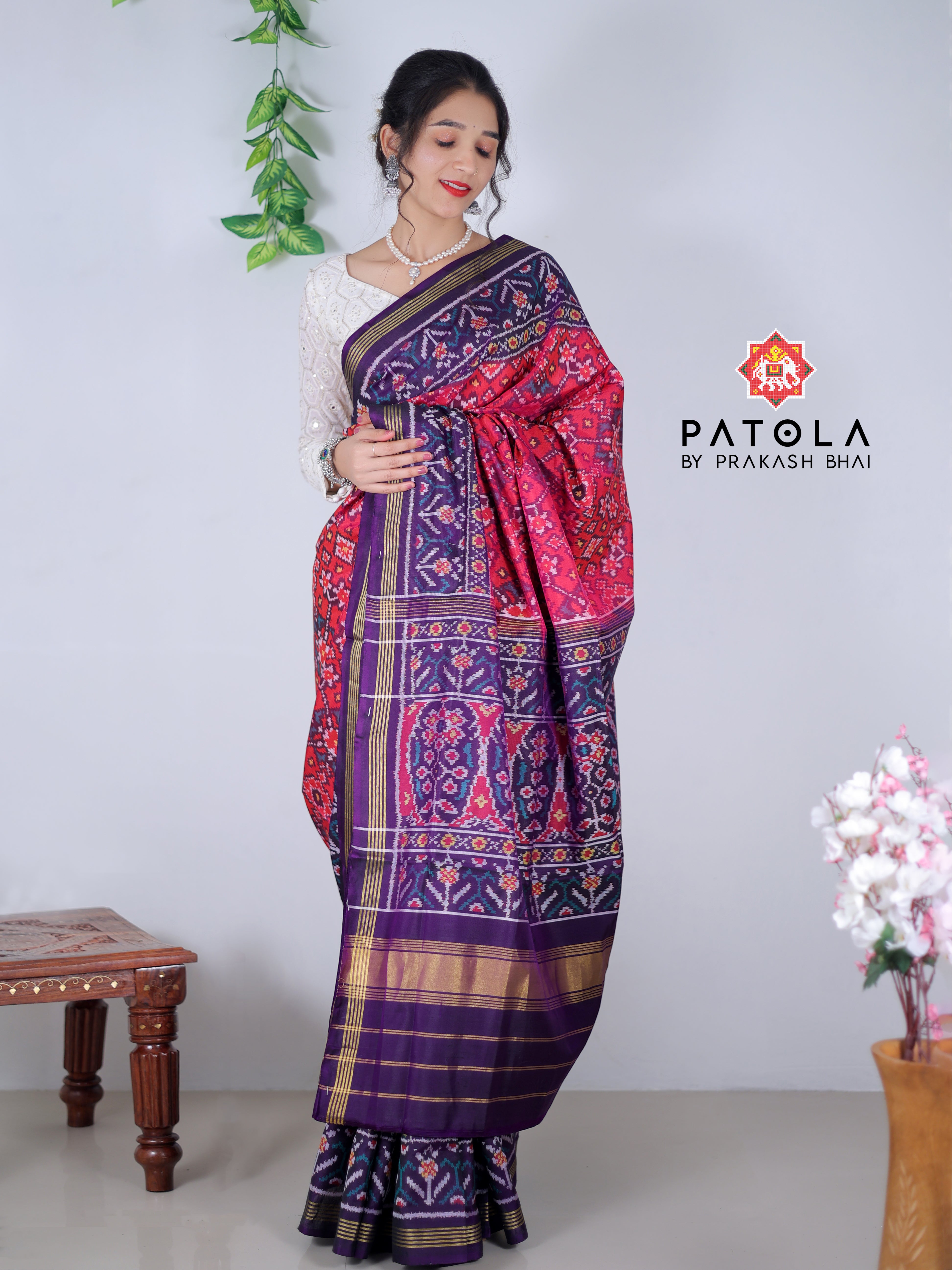 Navratna Designer Semi Double Ikat Patola Saree