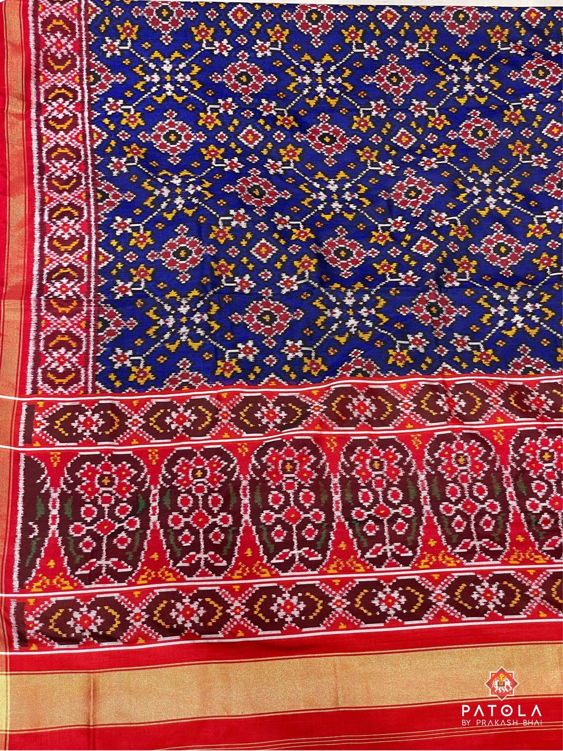 Traditional Navratna Design With Traditional Pallu Semi Double Ikat Saree