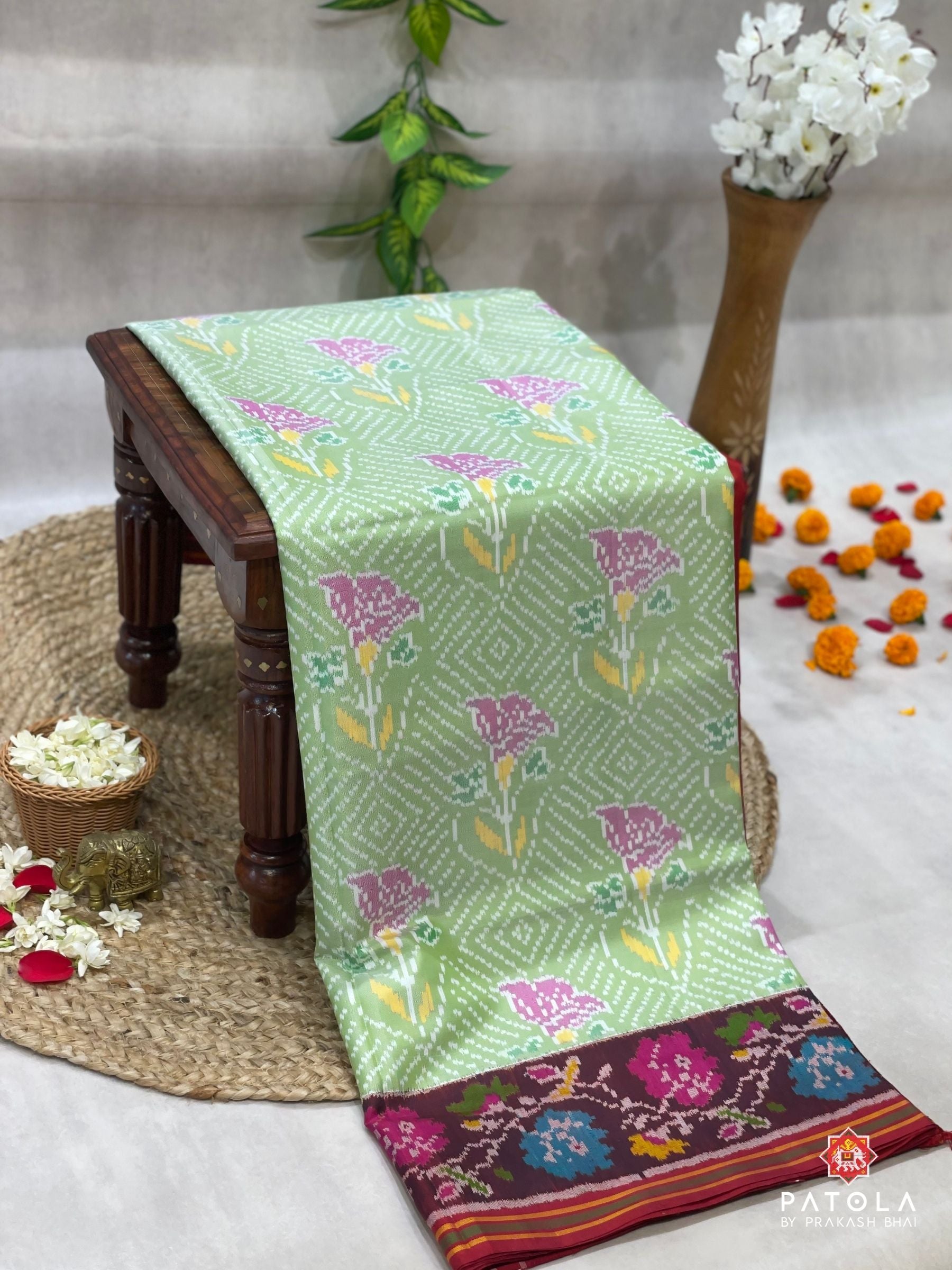 Rose Flowers Design With Border Pallu Contrast Semi Double Ikat Saree